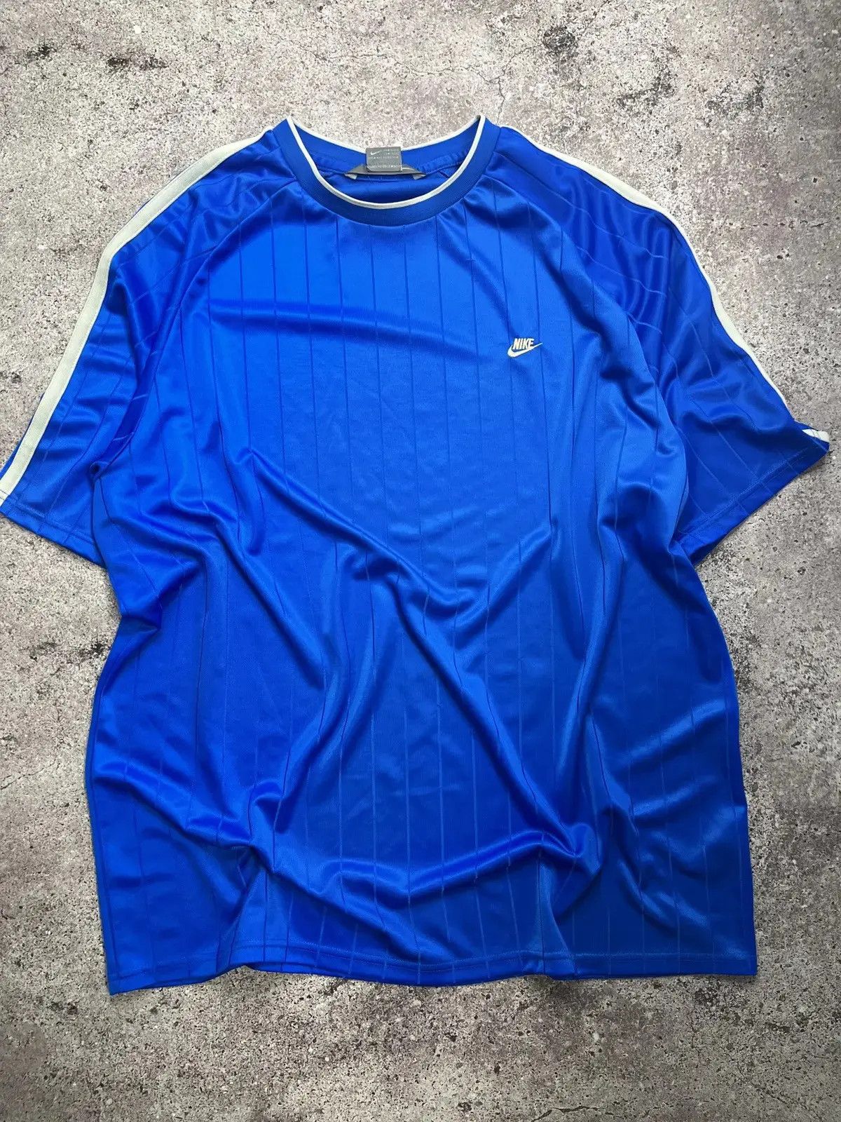 Nike × Vintage Vintage Nike Blue Soccer Jersey Shirt Stripe Logo Tee Size L Size US XXL / EU 58 / 5 - 1 Thumbnail