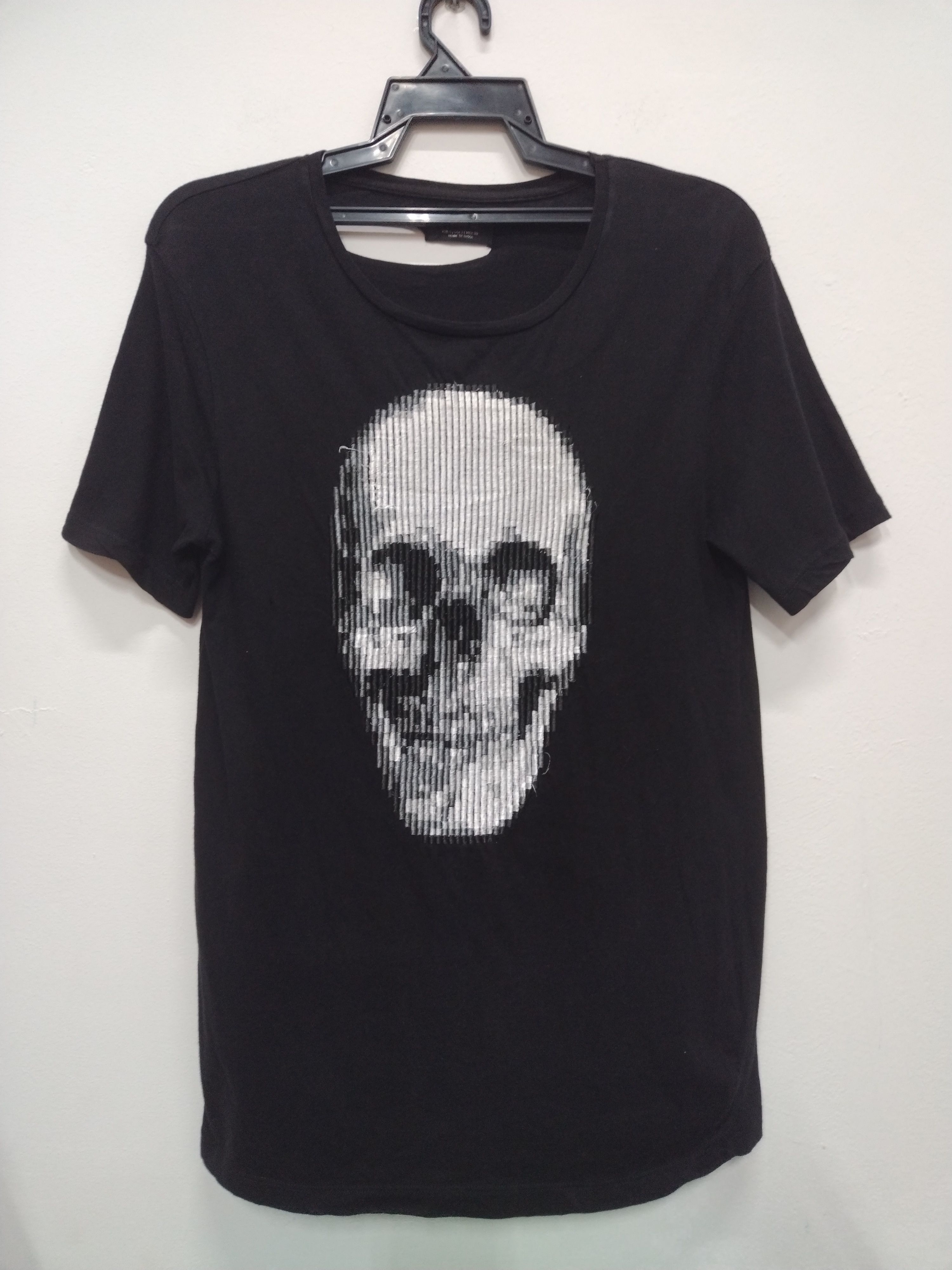 If Six Was Nine × Zara Awesome zara man TShirt 3D Skulls Logo distressed design Size US S / EU 44-46 / 1 - 1 Thumbnail