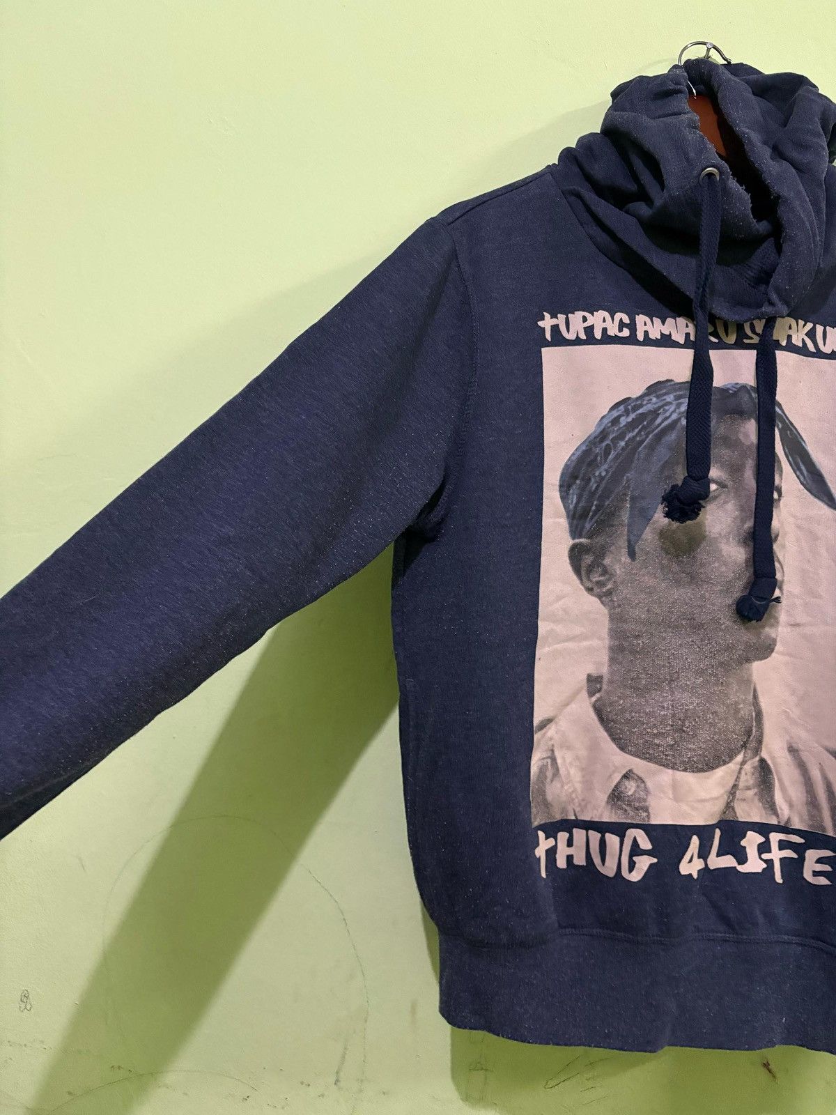 Band Tees Vintage Tupac Amaru Shakur Thug 4 Life Hoodies Design HipHop Size US S / EU 44-46 / 1 - 2 Thumbnail