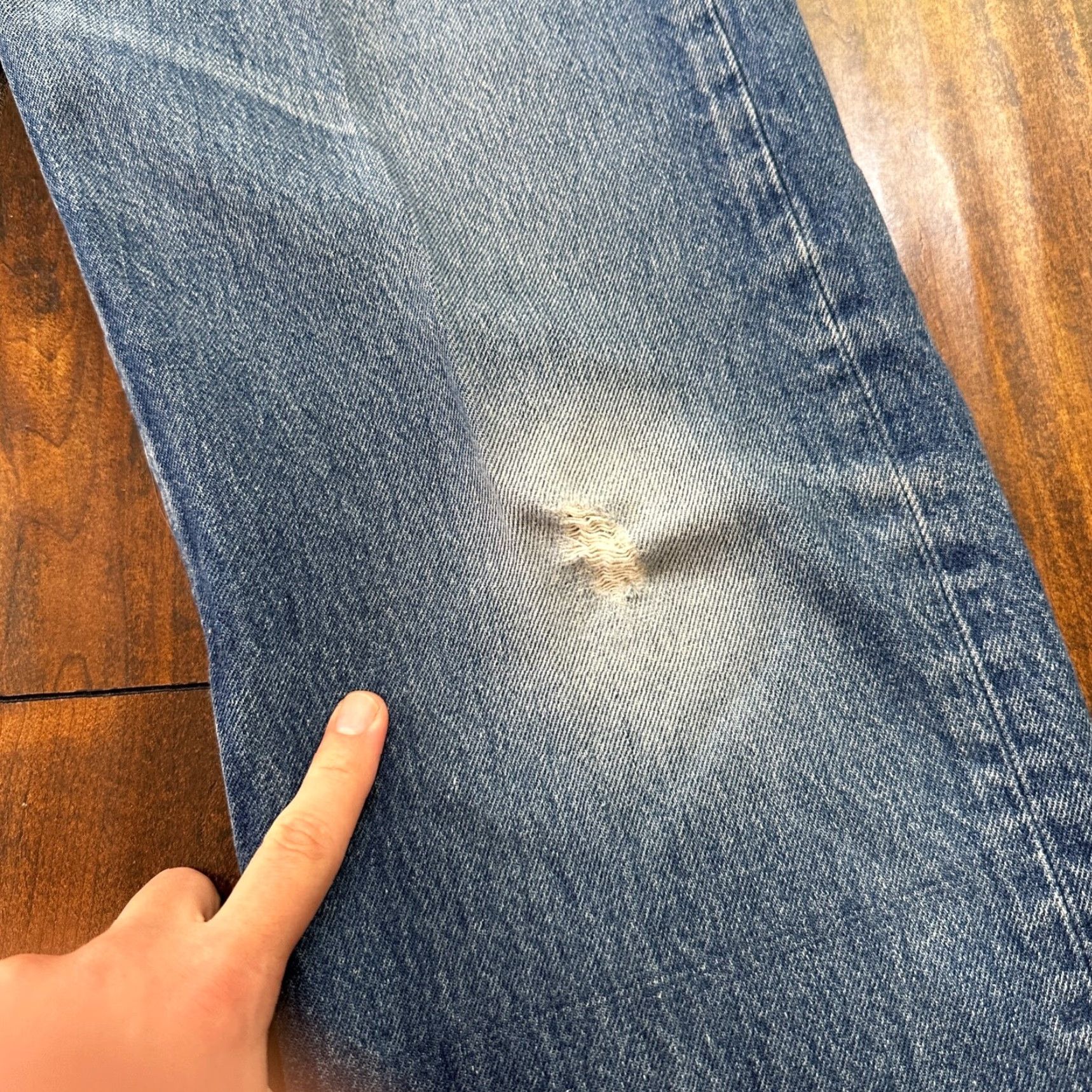Levi's VINTAGE Levi's 501 Jeans 36x36 Blue Light Wash Straight 90s Mens Size US 36 / EU 52 - 5 Thumbnail