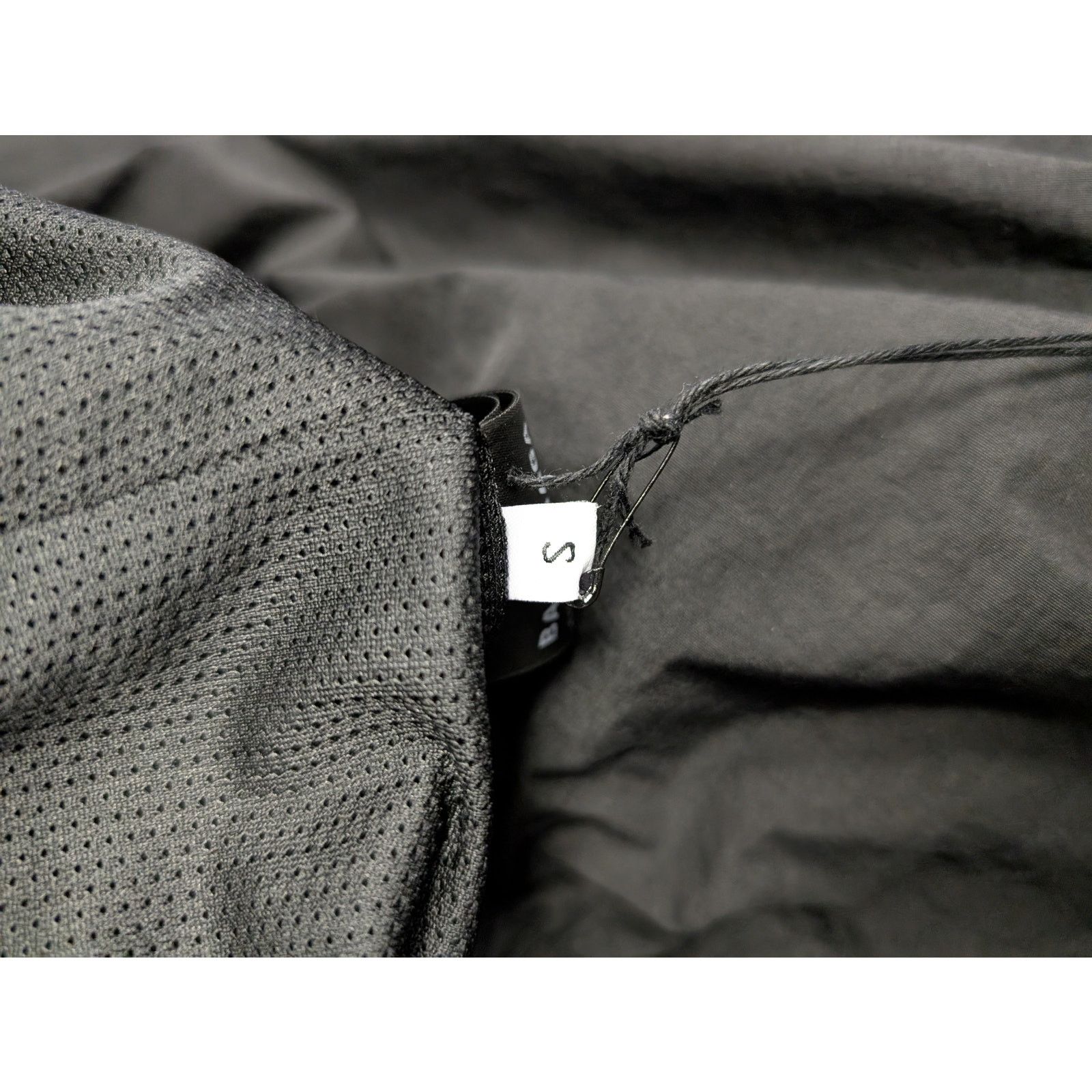 Balenciaga o1rshd1 Men's Overcoat small fit tracksuit jacket in Black Size US S / EU 44-46 / 1 - 13 Thumbnail