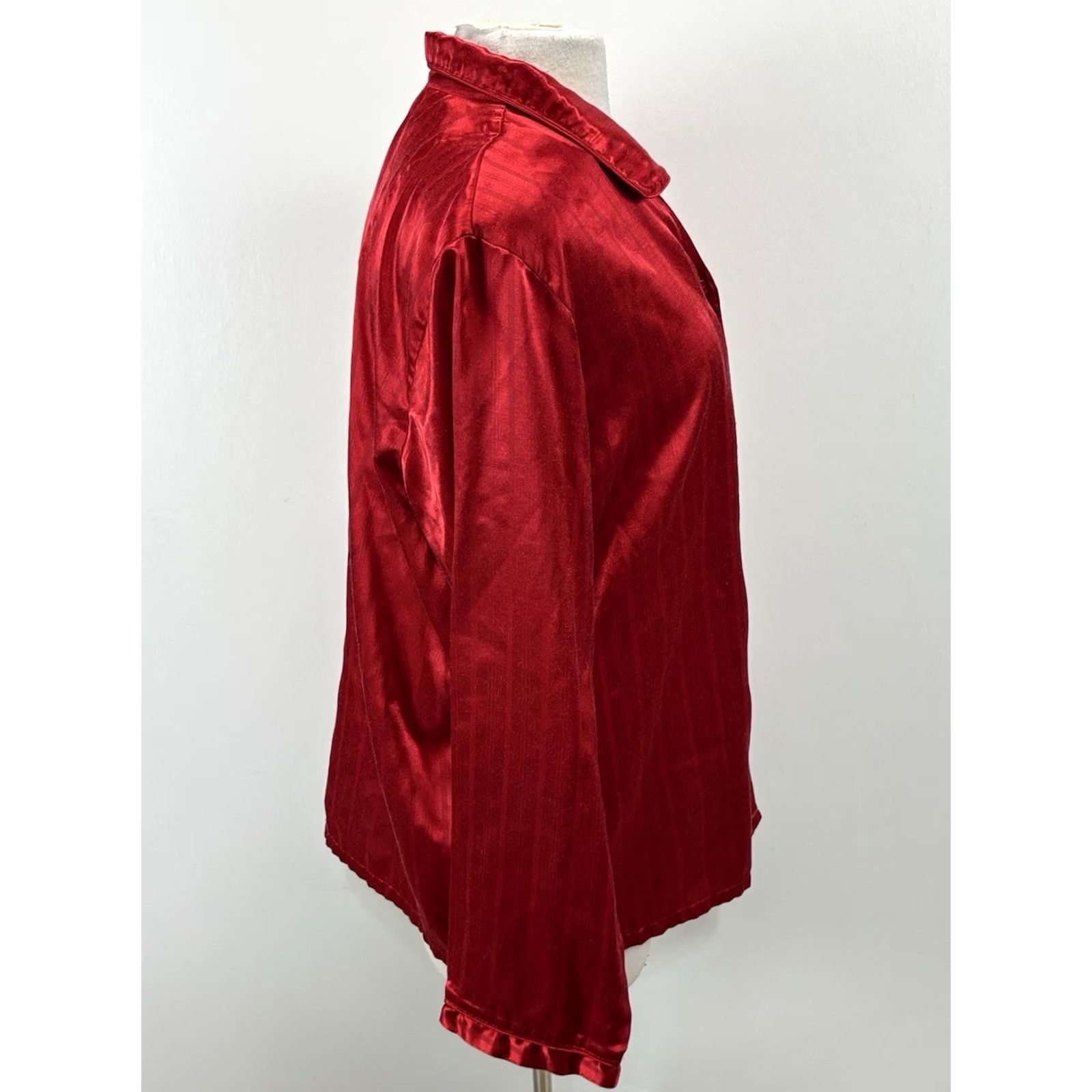 Vintage VINTAGE Classic Elements Satin Pajamas Red Damask 2 Pc Lounge Women’s L Red Stripe Damask Lounge Womens L Satin Pajamas Size ONE SIZE - 5 Thumbnail