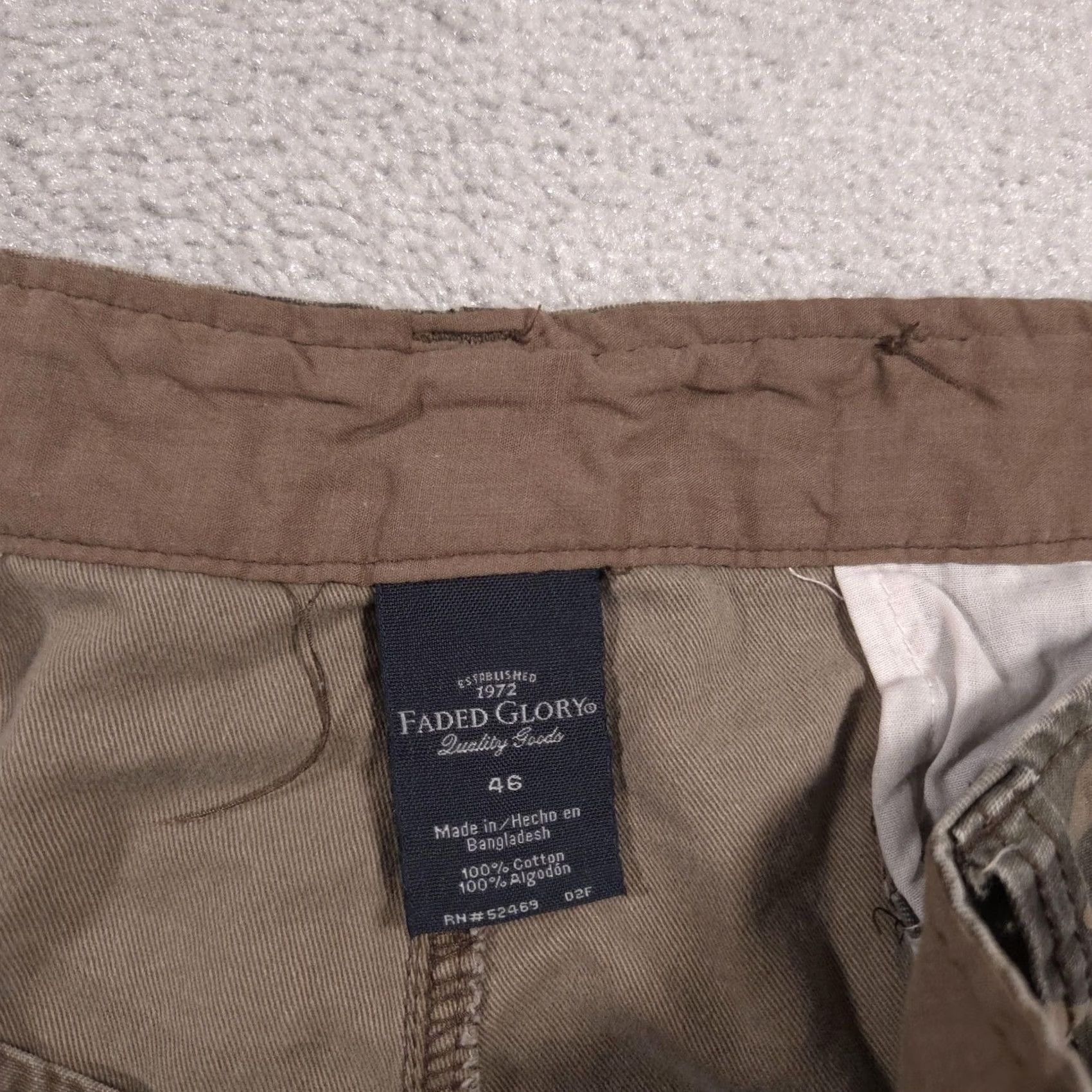 Faded Glory Faded Glory Shorts Mens 46 Cargo Cotton Camouflage Pockets Zip Fly Relaxed Fit Casual Urban Army Green 90s Mens Size US 30 / EU 46 - 7 Thumbnail