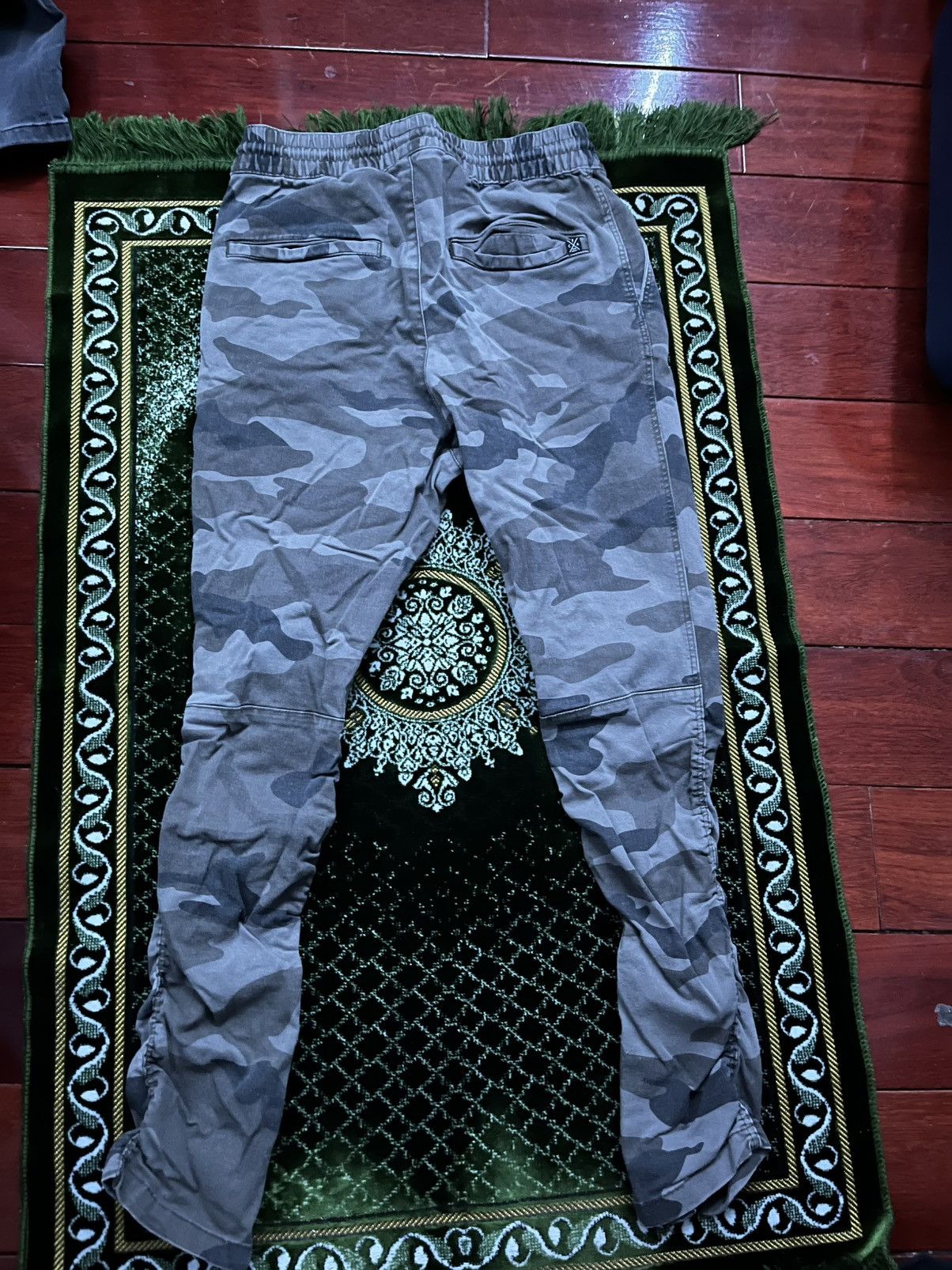 Divided Camo Joggers from Divided Size US 28 / EU 44 - 3 Thumbnail