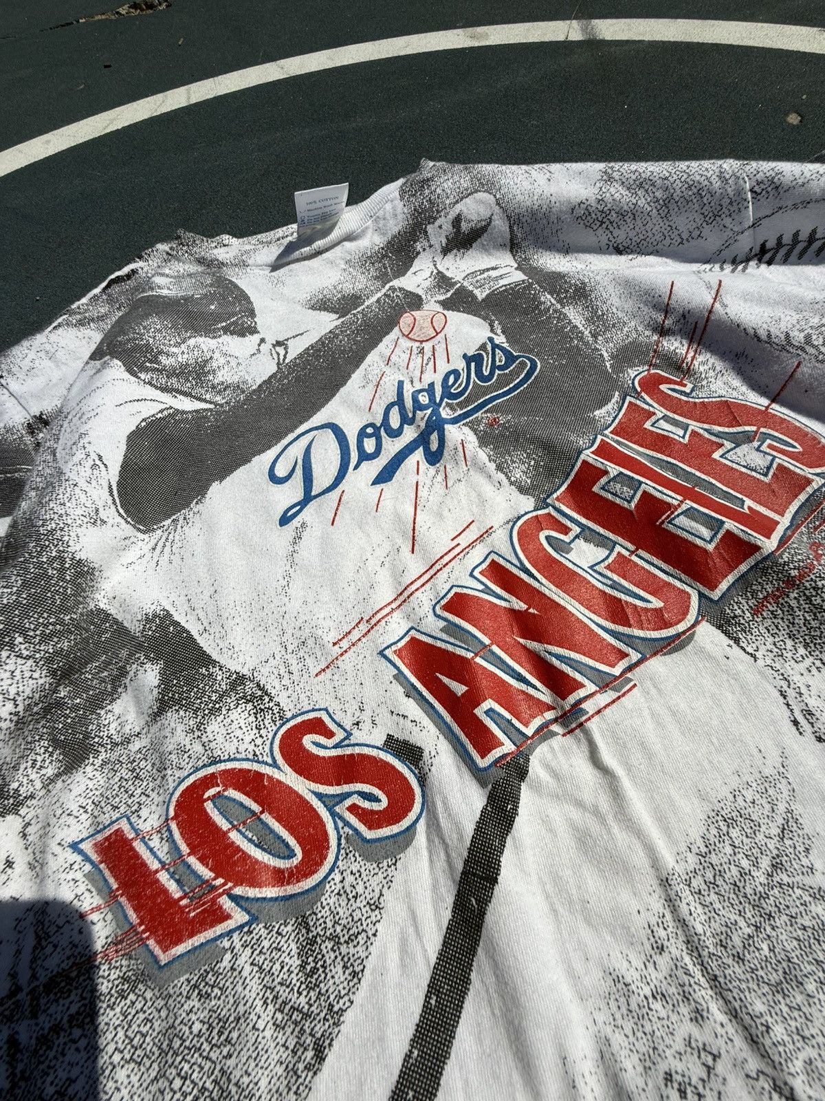 MLB Vintage 90s AOP Dodgers Tshirt Size US L / EU 52-54 / 3 - 3 Thumbnail