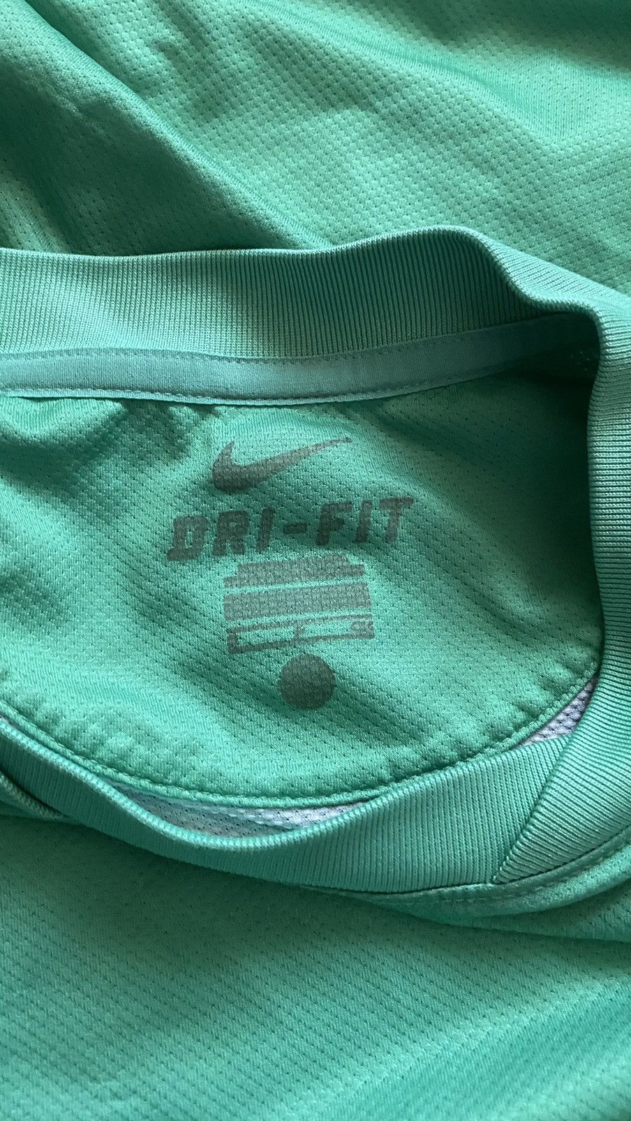 Nike Nike Dri-Fit FC Barcelona Green Long Sleeve Jersey Size US S / EU 44-46 / 1 - 5 Thumbnail