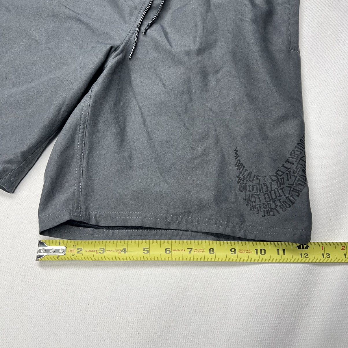 Nike Nike Shorts Gray Athletic Running Active Swoosh Logo Size US 34 / EU 50 - 16 Thumbnail
