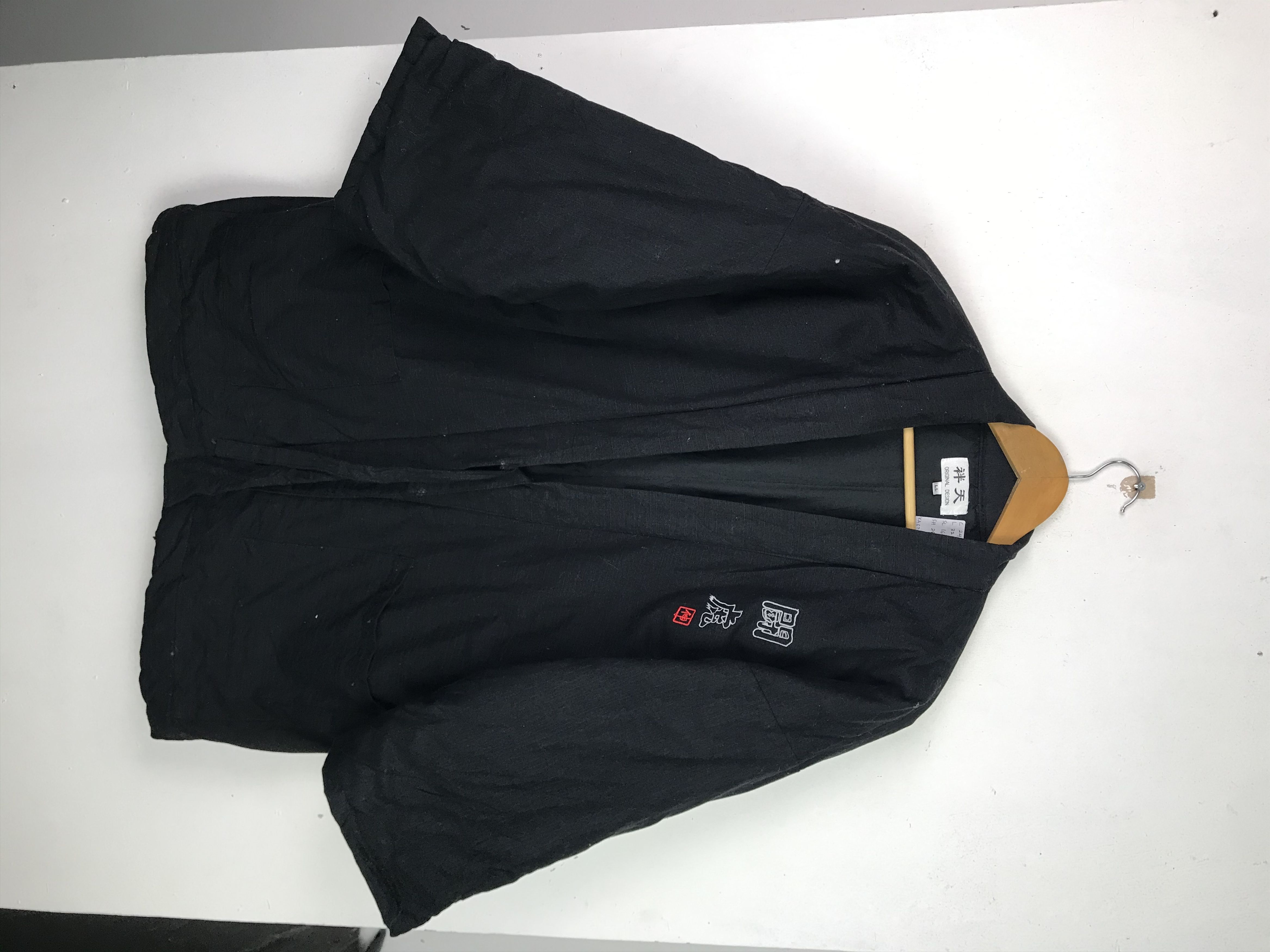 Japanese Brand × Vintage Vintage Kimono Big Logo Rare Design Size US XL / EU 56 / 4 - 2 Thumbnail