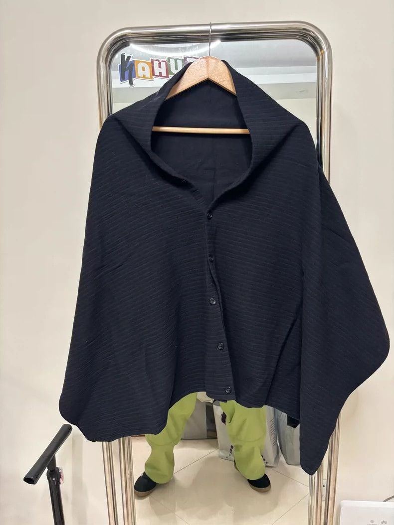 Engineered Garments Stylish Versatile Scarf or Neck Warmer Size ONE SIZE - 1 Thumbnail
