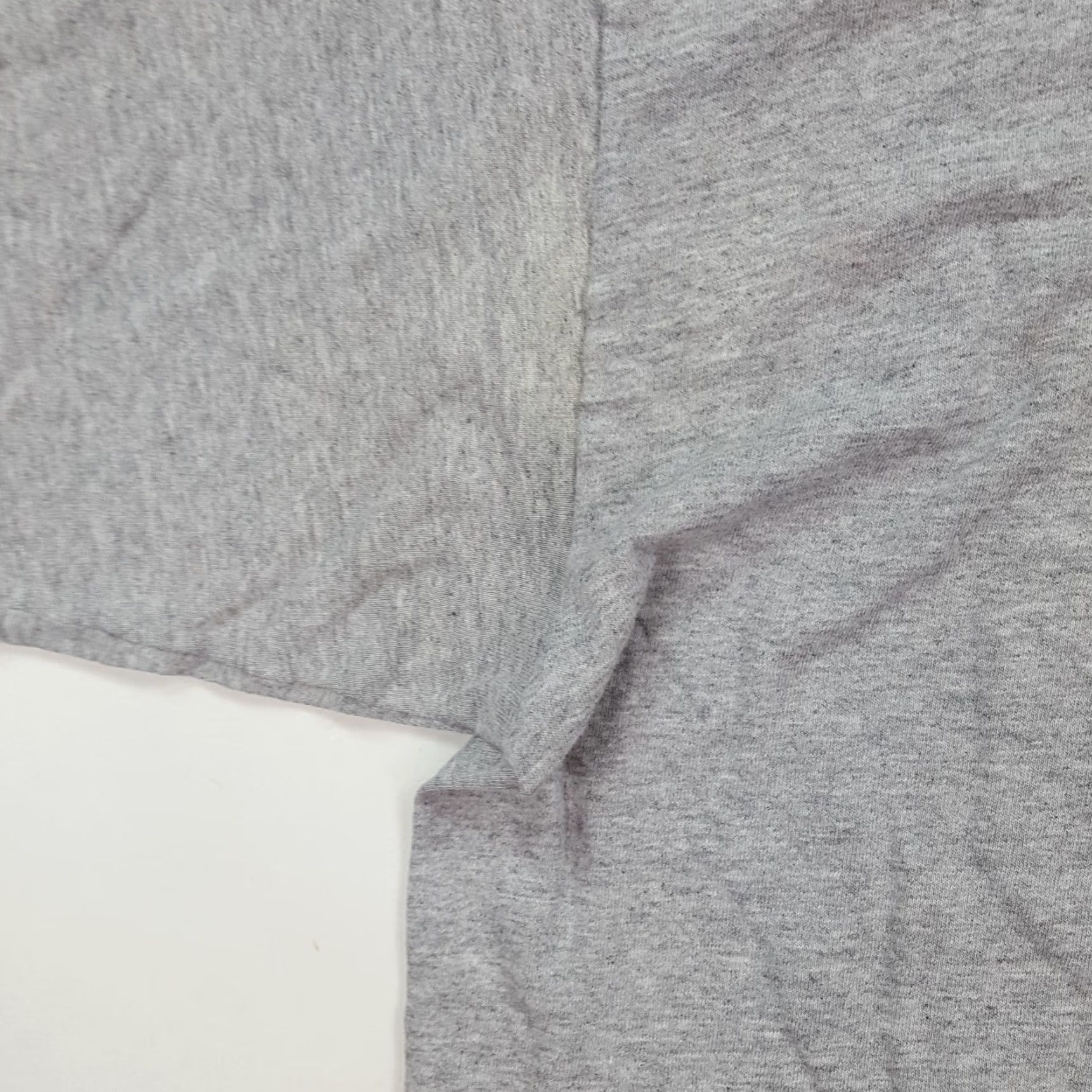 Nike VINTAGE Nike Distressed Basketball Gray Mens Size 2XL Faded Retro T Shirt Swoosh 90s College University Sports Graphic Print Shirt Mens Size US XXL / EU 58 / 5 - 5 Thumbnail