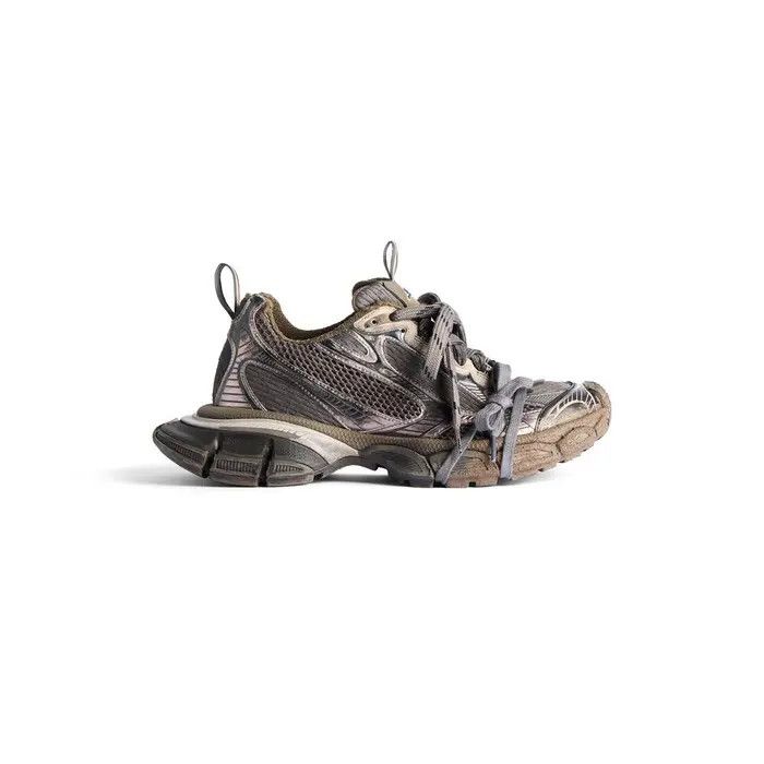 Balenciaga o1bcso1str0426 3XL Sneakers Worn-Out in Brown Size US 10 / EU 43 - 1 Thumbnail
