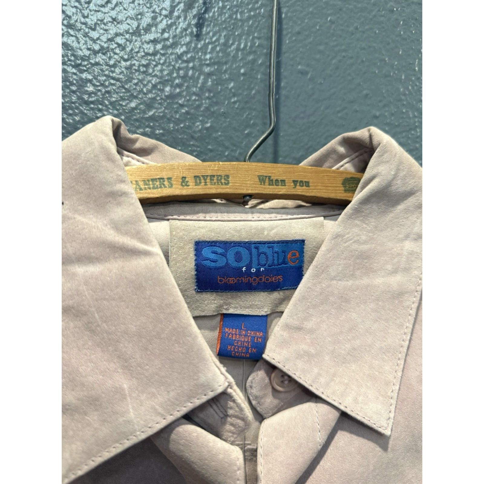 Bloomingdale's VINTAGE Bloomingdale's Women Button-Up Suede Pink Leather Size L Regular Size L / US 10 / IT 46 - 2 Thumbnail