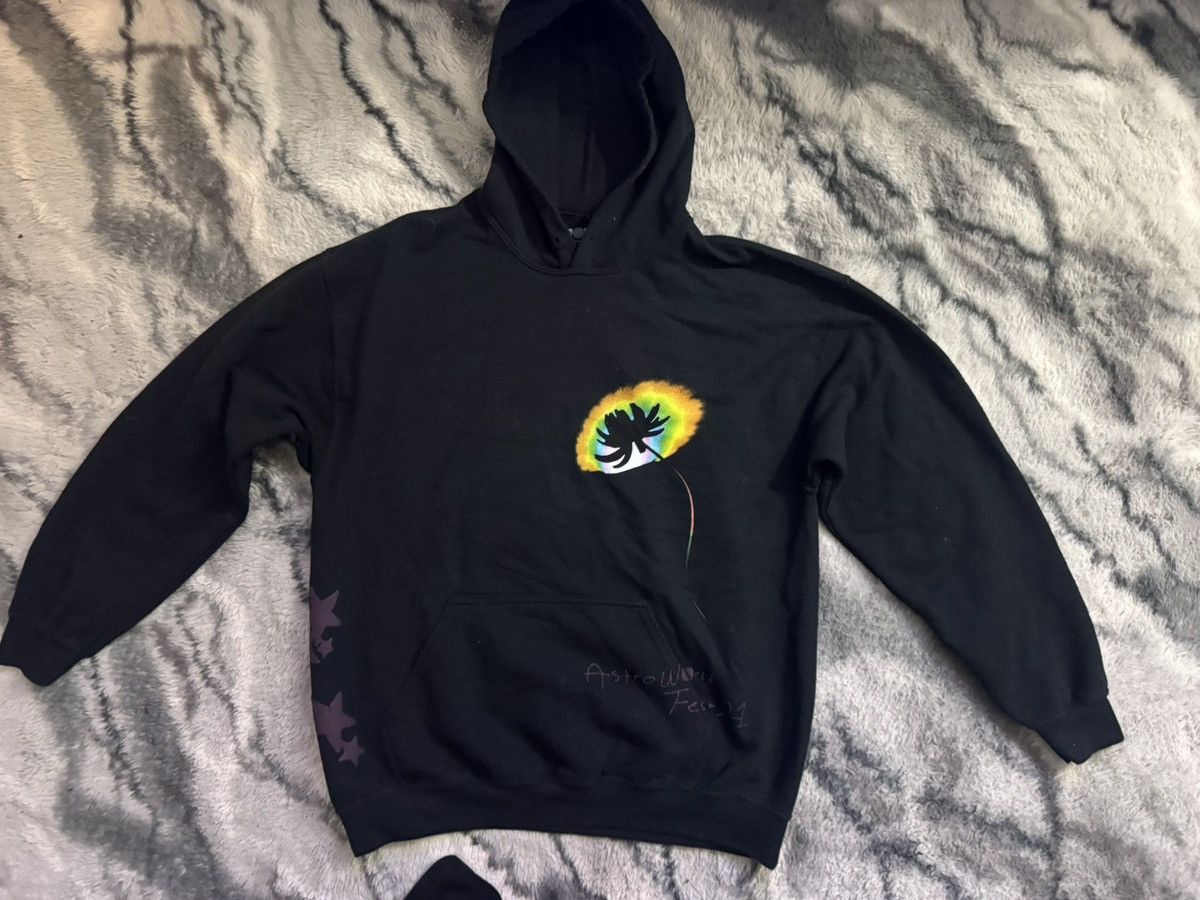 Travis Scott Travis scott size l hoodie Size US L / EU 52-54 / 3 - 2 Thumbnail