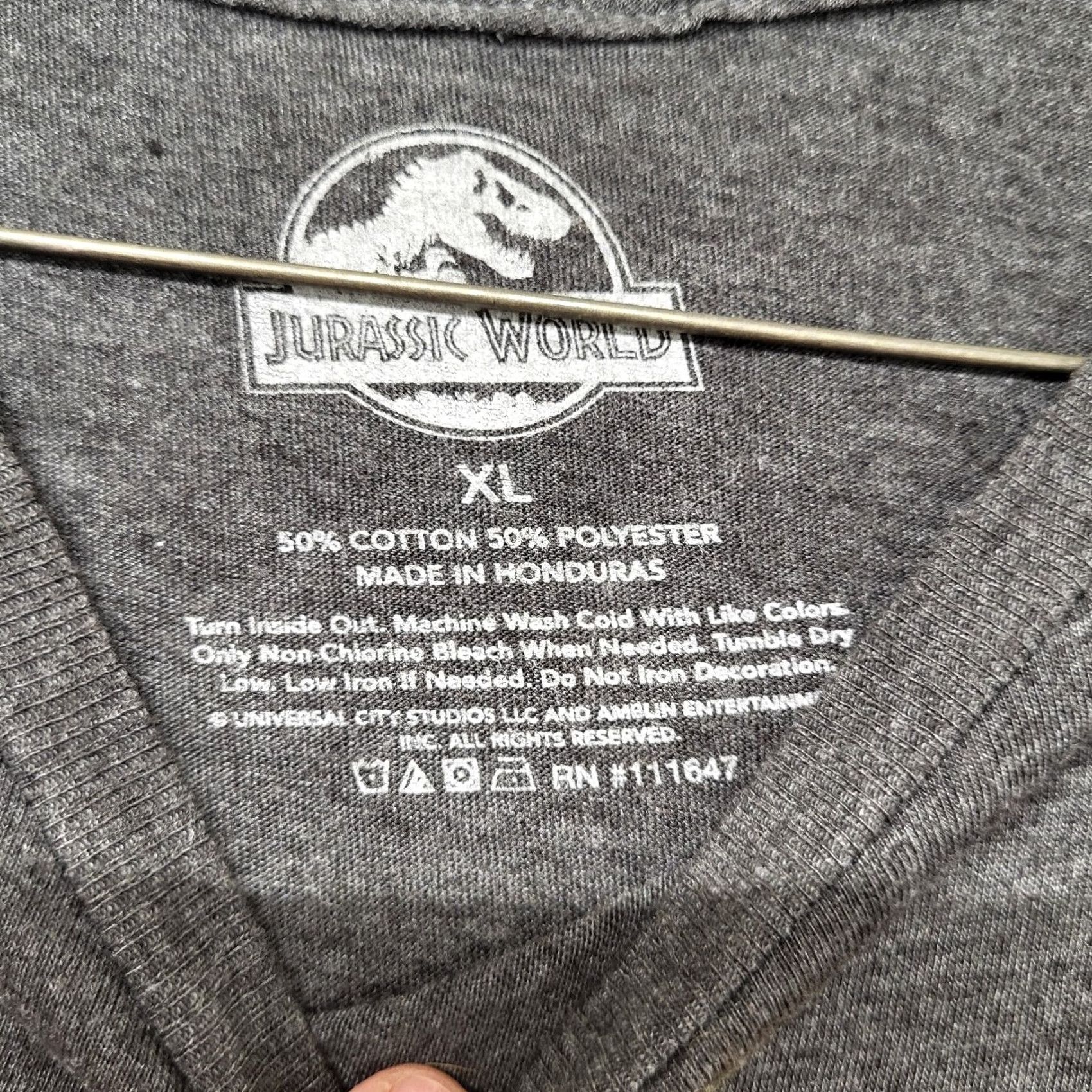 Vintage Jurassic Park T-Shirt Mens XL Gray 90s Vintage Retro Movie Graphic Tee Dino Shirt Regular Size Size US XL / EU 56 / 4 - 3 Thumbnail