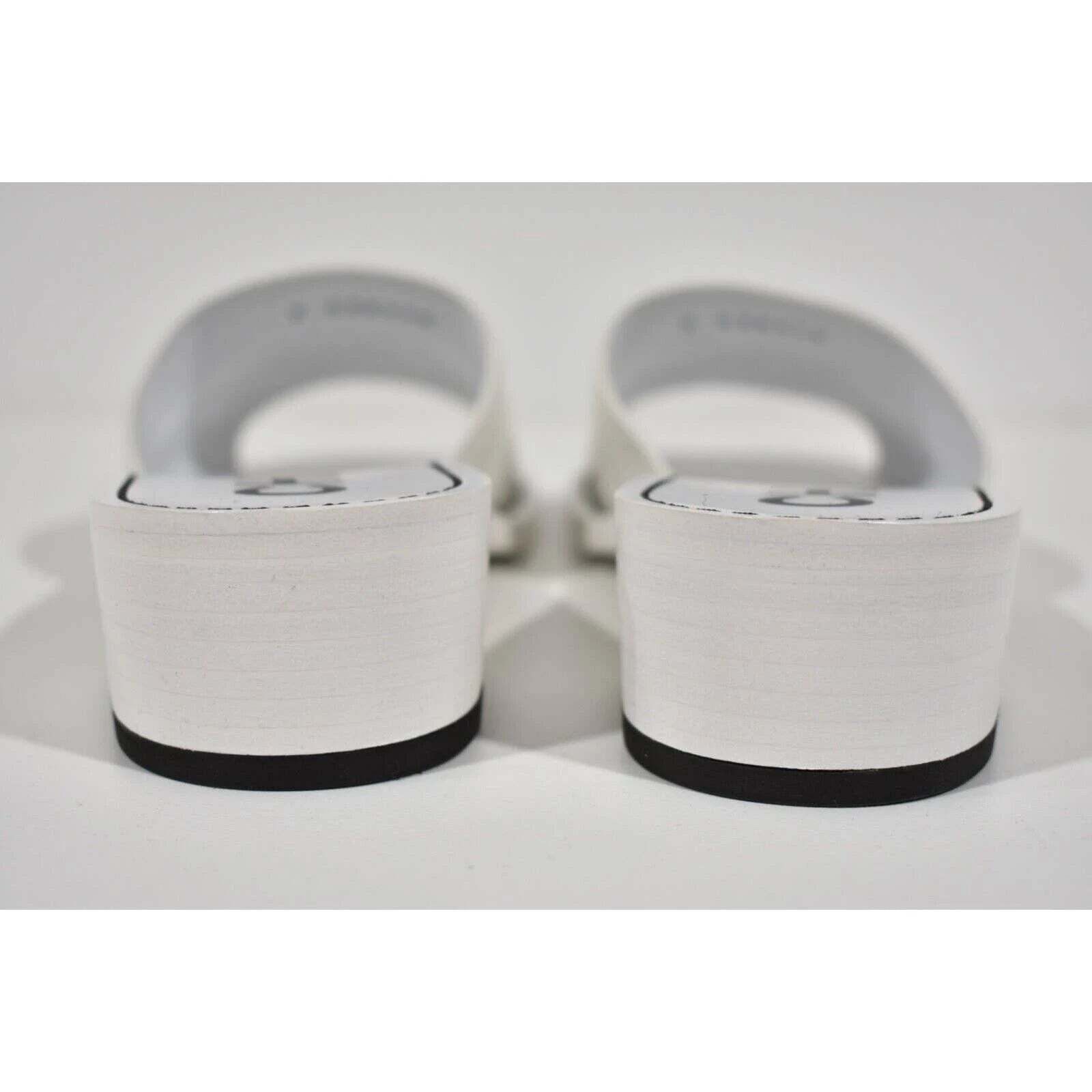 Chanel Chanel 22S White Calfskin Leather CC Logo Mules Slide Size US 8 / IT 38 - 11 Thumbnail