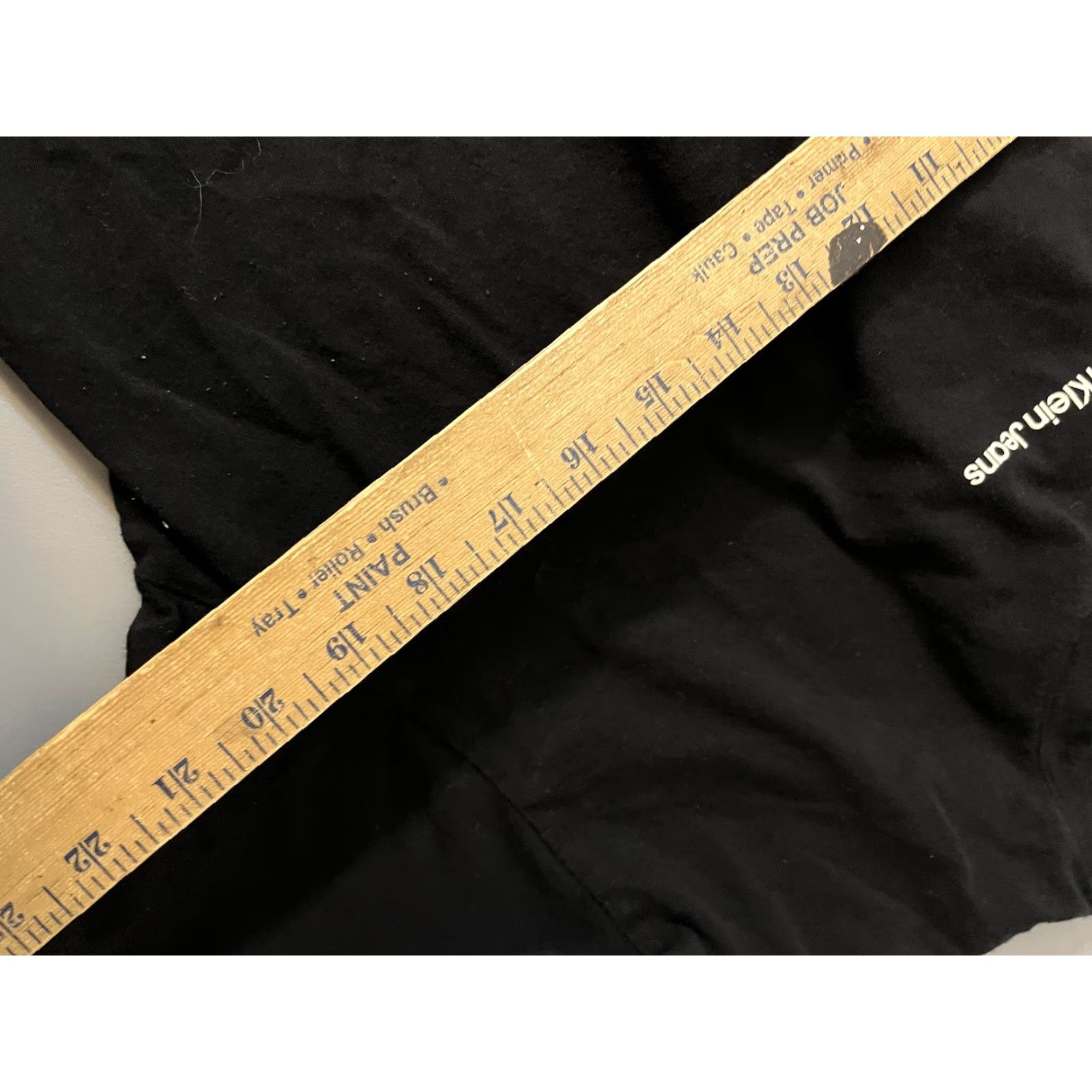 Calvin Klein Calvin Klein T-Shirt Cropped Short Sleeve Boxy Fit Black Size L Womens Size L / US 10 / IT 46 - 5 Thumbnail