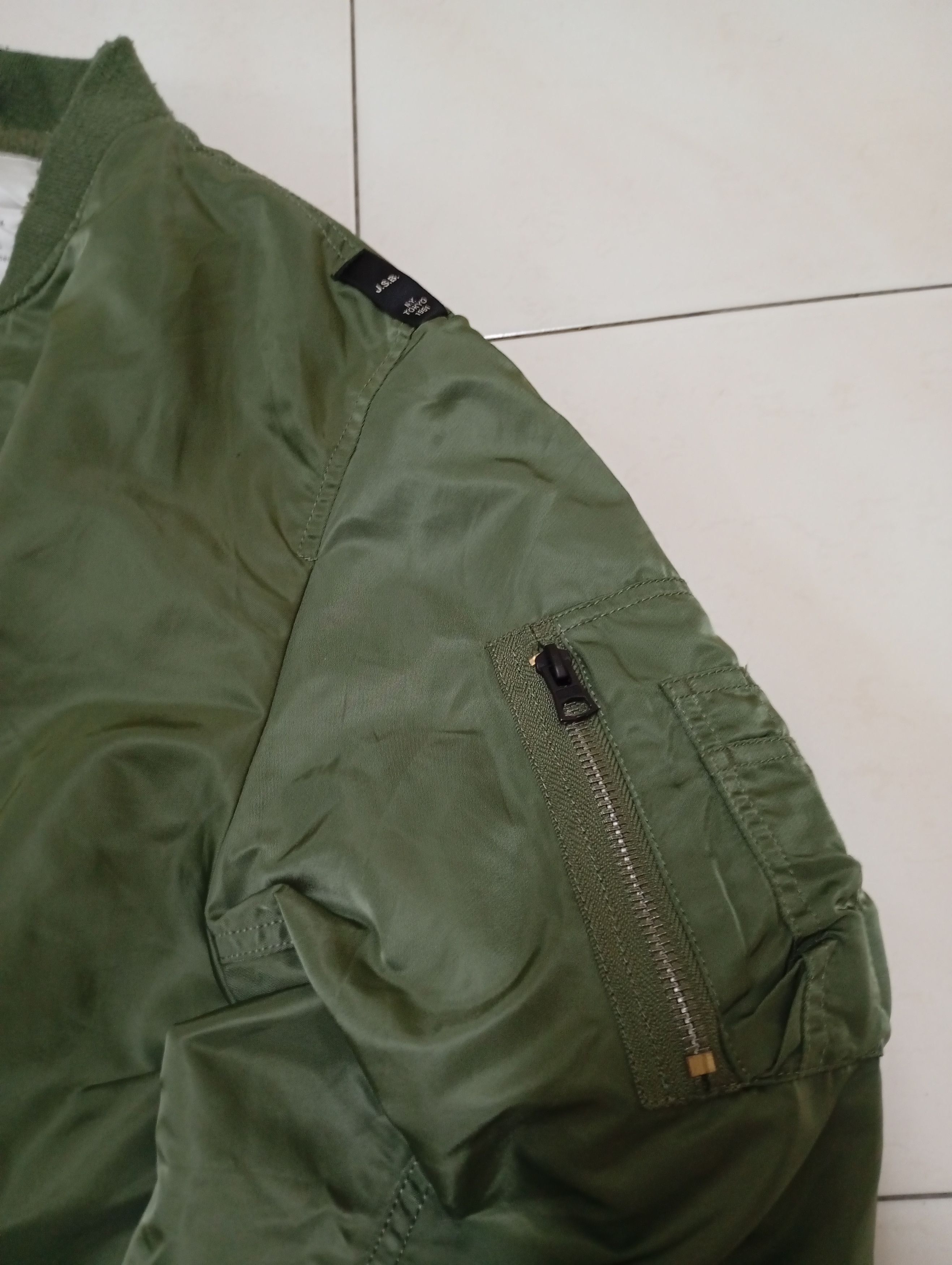 Alpha Industries J.soul brother X alpha industries Size US L / EU 52-54 / 3 - 6 Thumbnail