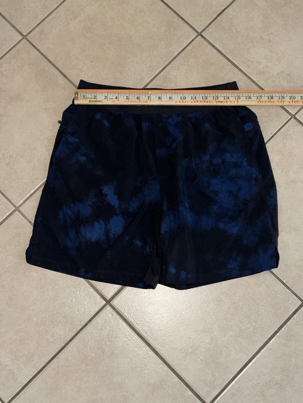 Fabletics FABLETICS FRANCHISE MEN’S SHORT 7” UNLINED BLUE/BLACK LARGE Size US 32 / EU 48 - 2 Thumbnail