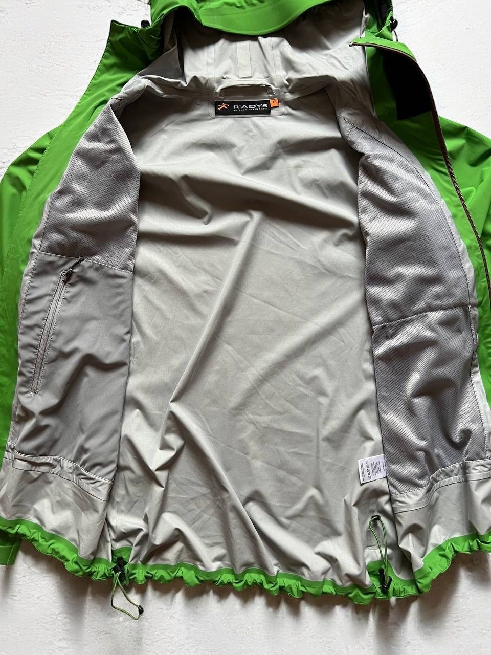 Goretex × Patagonia R’ADYS WINDBREAKER WATERPROOF JACKET OUTDOOR GREEN SWISS Size US L / EU 52-54 / 3 - 11 Thumbnail