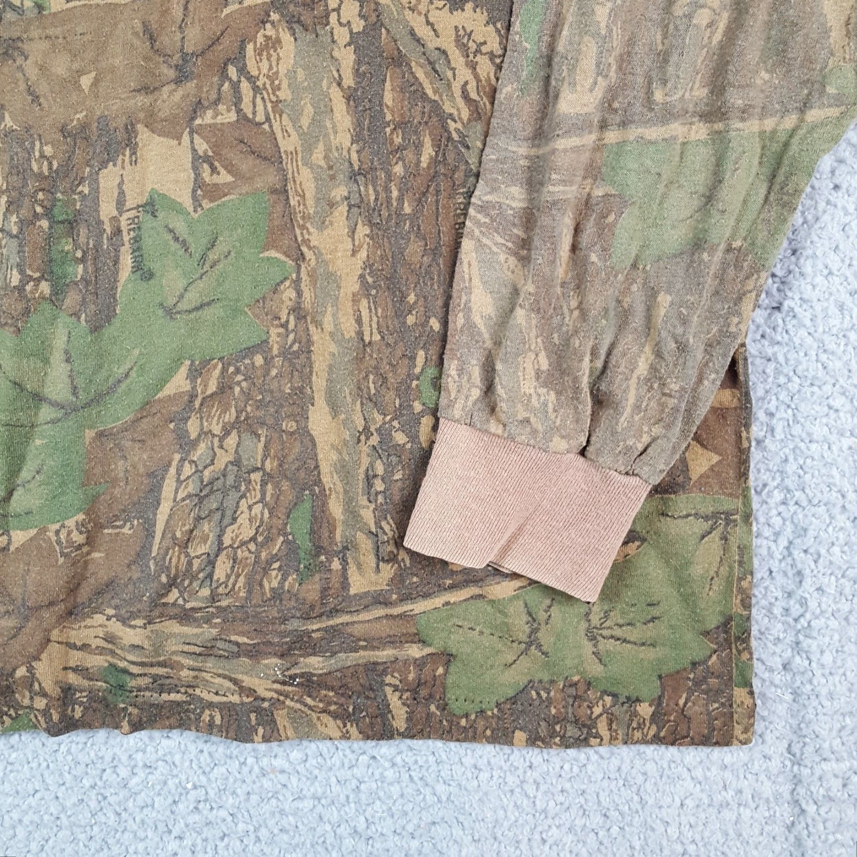 AMO Vintage 90s Camo T-Shirt Men Large Long Sleeve Crew Neck Retro Skater Y2K Hunting Size US L / EU 52-54 / 3 - 4 Thumbnail