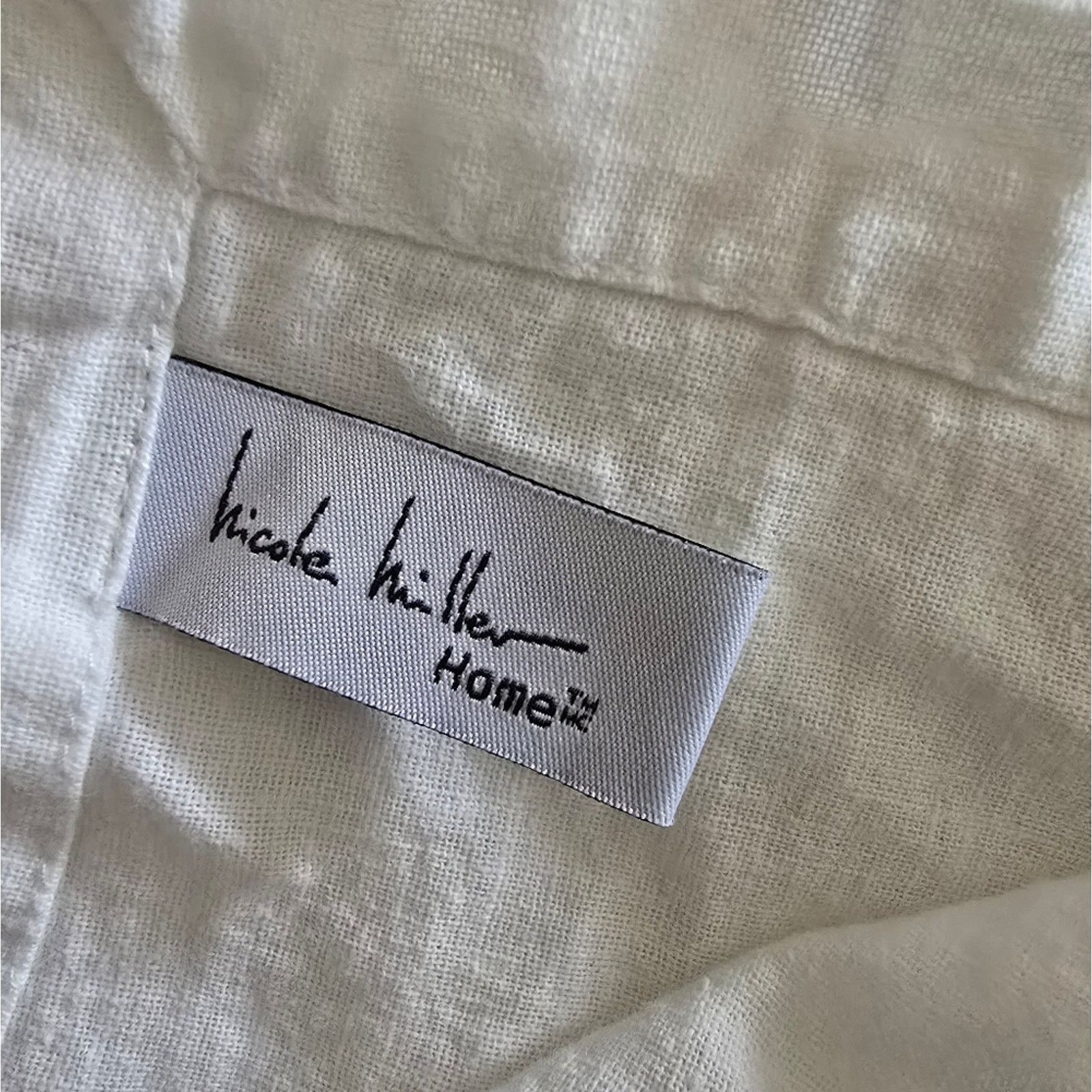 Nicole Miller White | NICOLE MILLER | Placemat 4 Bundle Size ONE SIZE - 2 Thumbnail