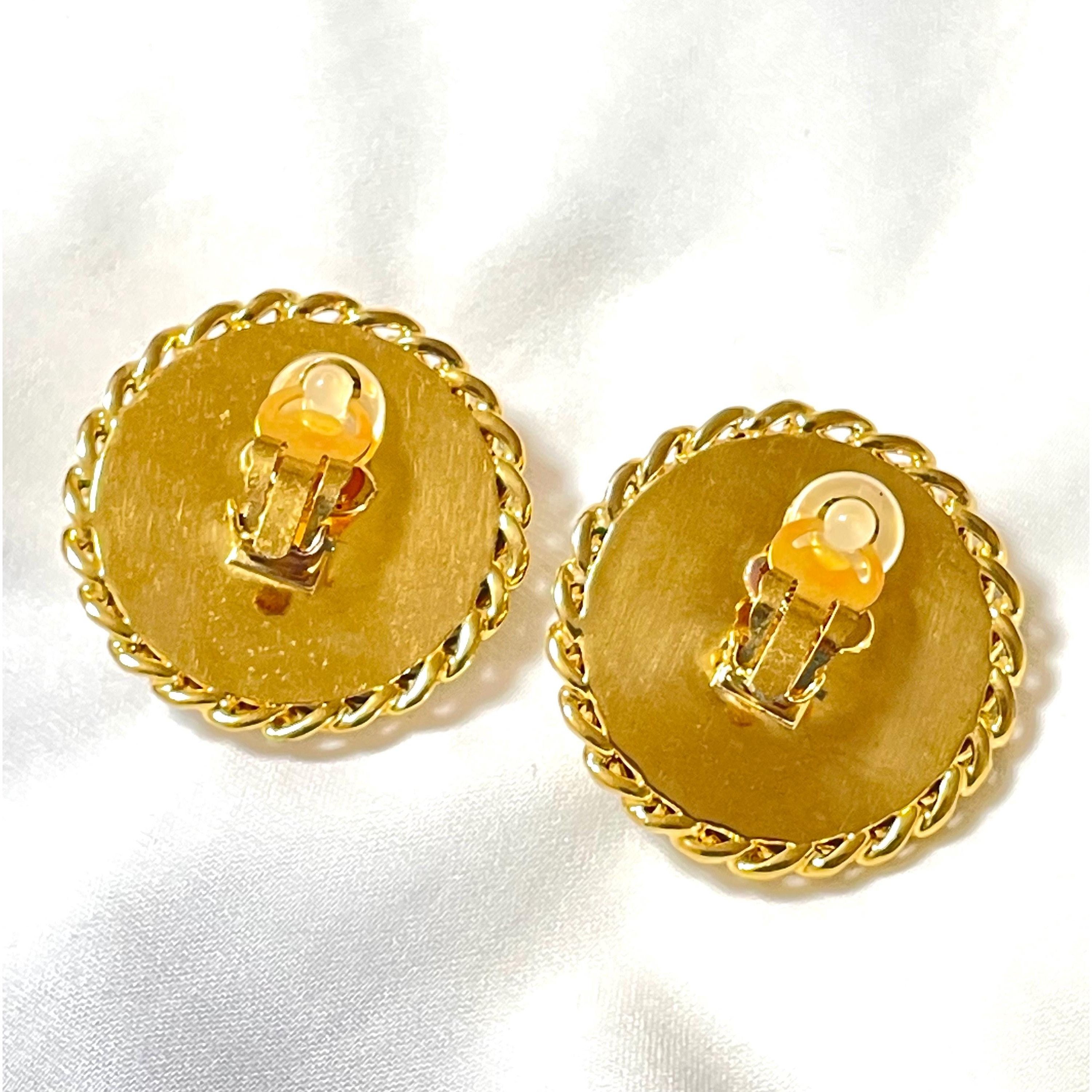 Chanel Vintage CHANEL large earrings with chain frames and pearls Size ONE SIZE - 7 Thumbnail