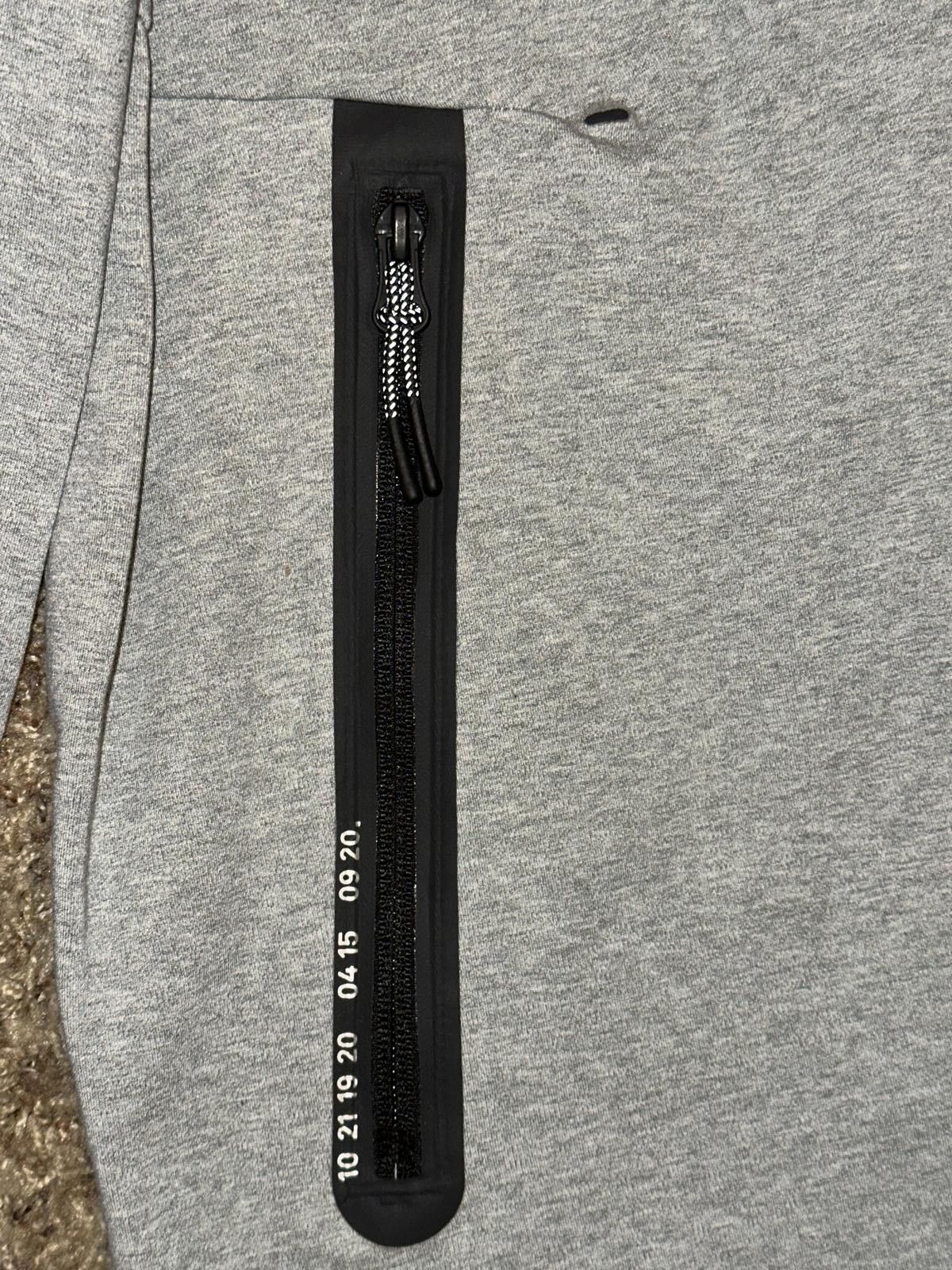 Nike Nike Men’s Liverpool Dri-Fit Tech Pack Hoodie Size US M / EU 48-50 / 2 - 2 Thumbnail