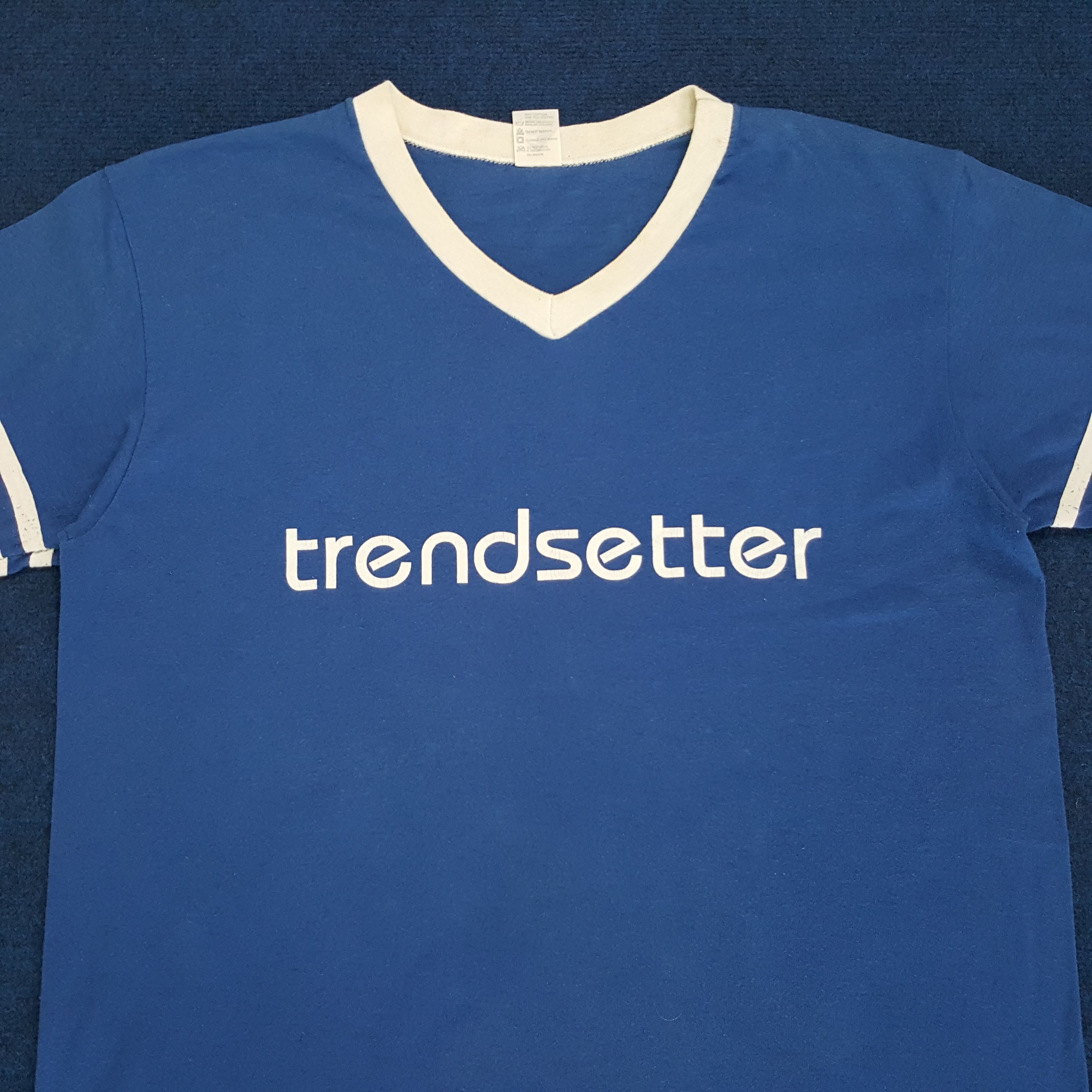 Vintage Vintage TRENDSETTER Center Design Streetwear T-shirt Size US L / EU 52-54 / 3 - 4 Thumbnail