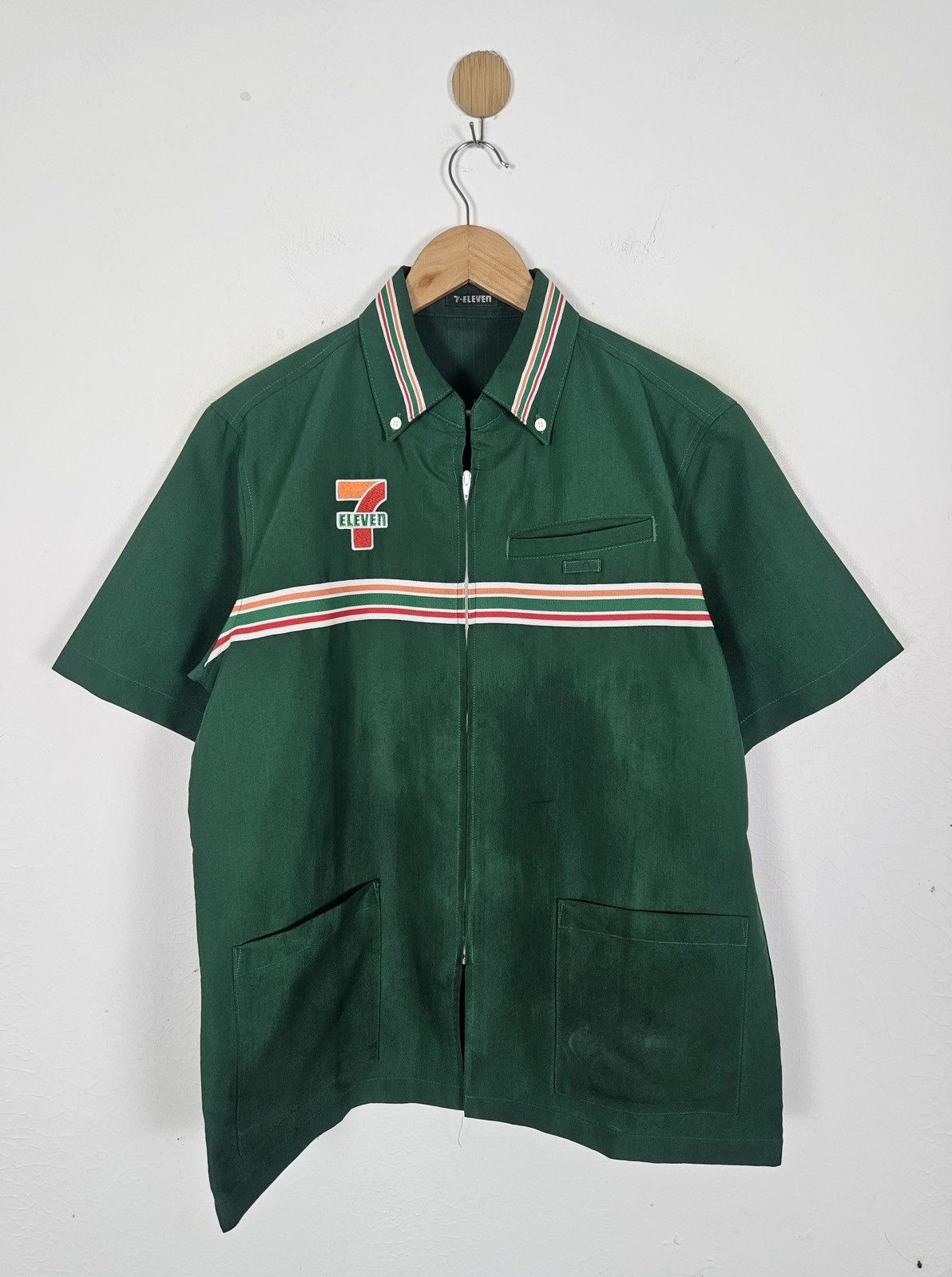 Vintage Vintage 7 ELEVEN Japan Uniform Work Zipper Jacket Size US L / EU 52-54 / 3 - 1 Thumbnail