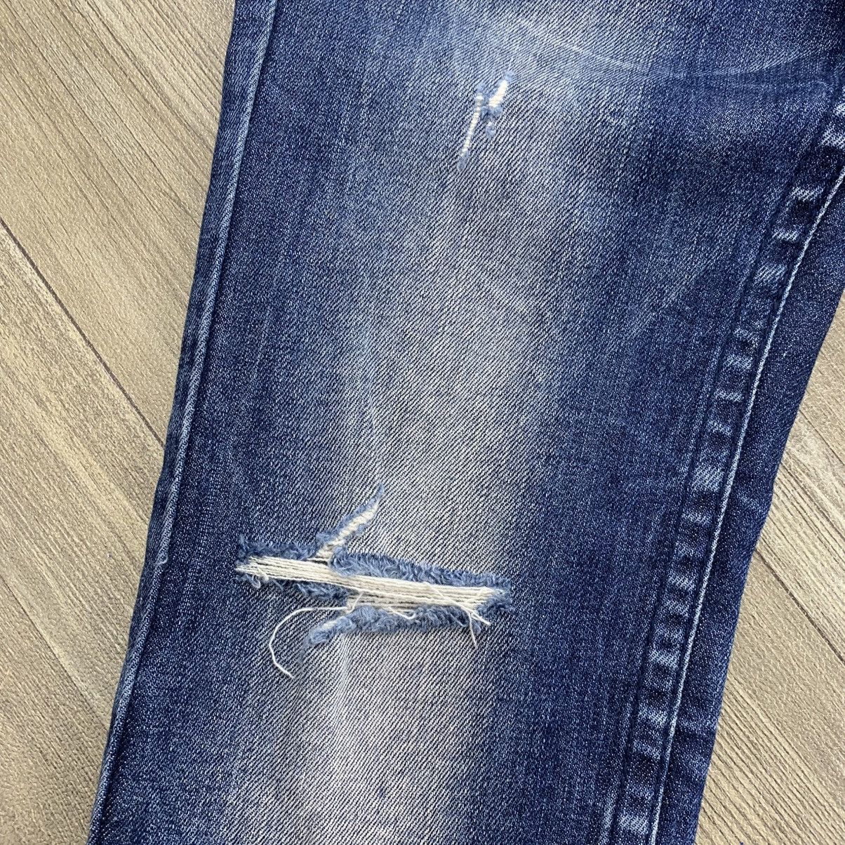 Japanese Brand Y2K Vintage Red Pepper Cross Punk Distressed Skinny Jeans Size US 28 / EU 44 - 9 Thumbnail