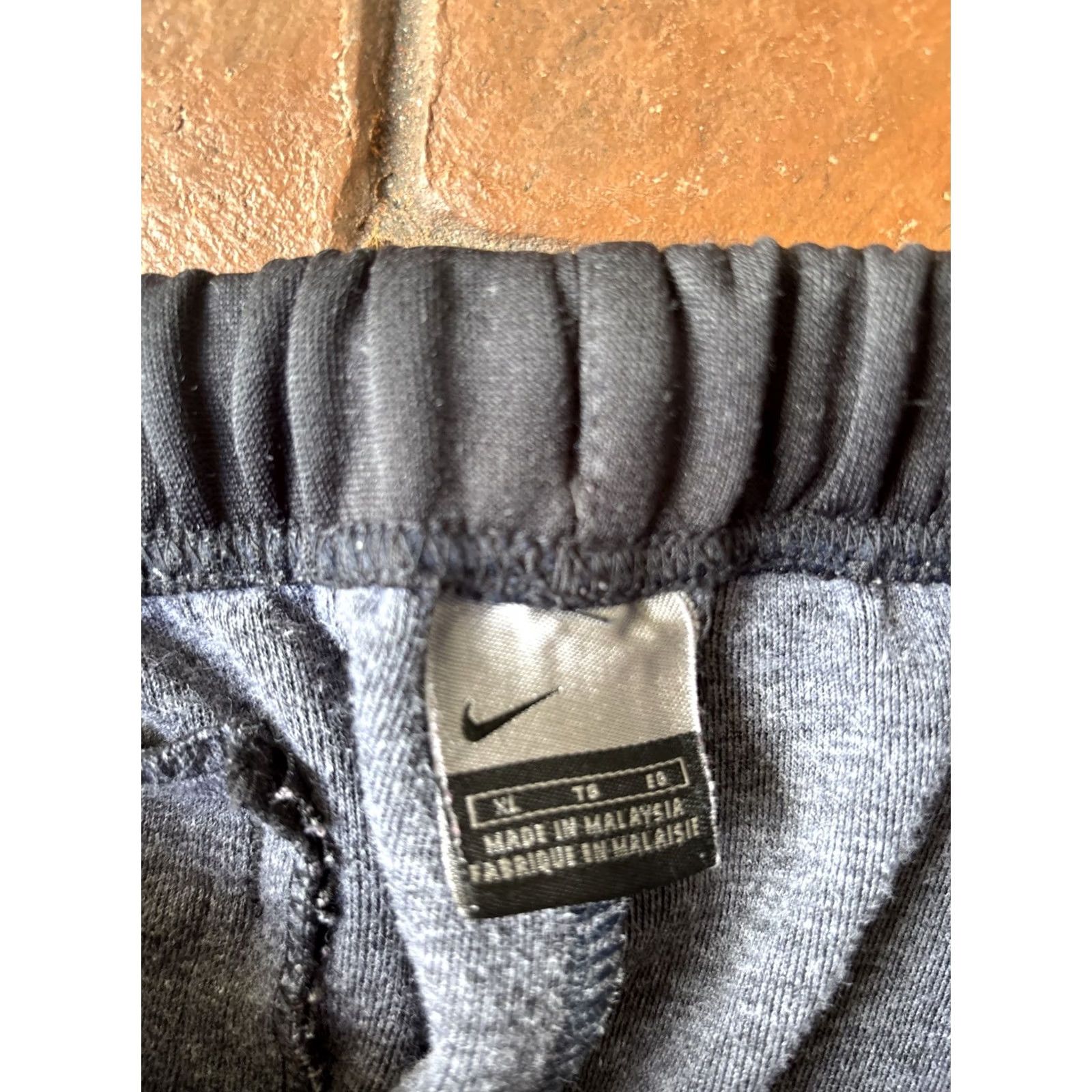 Nike VINTAGE Nike Sweatpants Track Pants XL Black Baggy Wide-Leg Men's Nike XL Black Sweatpants Basketball Gym Running Jogging Size US 36 / EU 52 - 2 Thumbnail