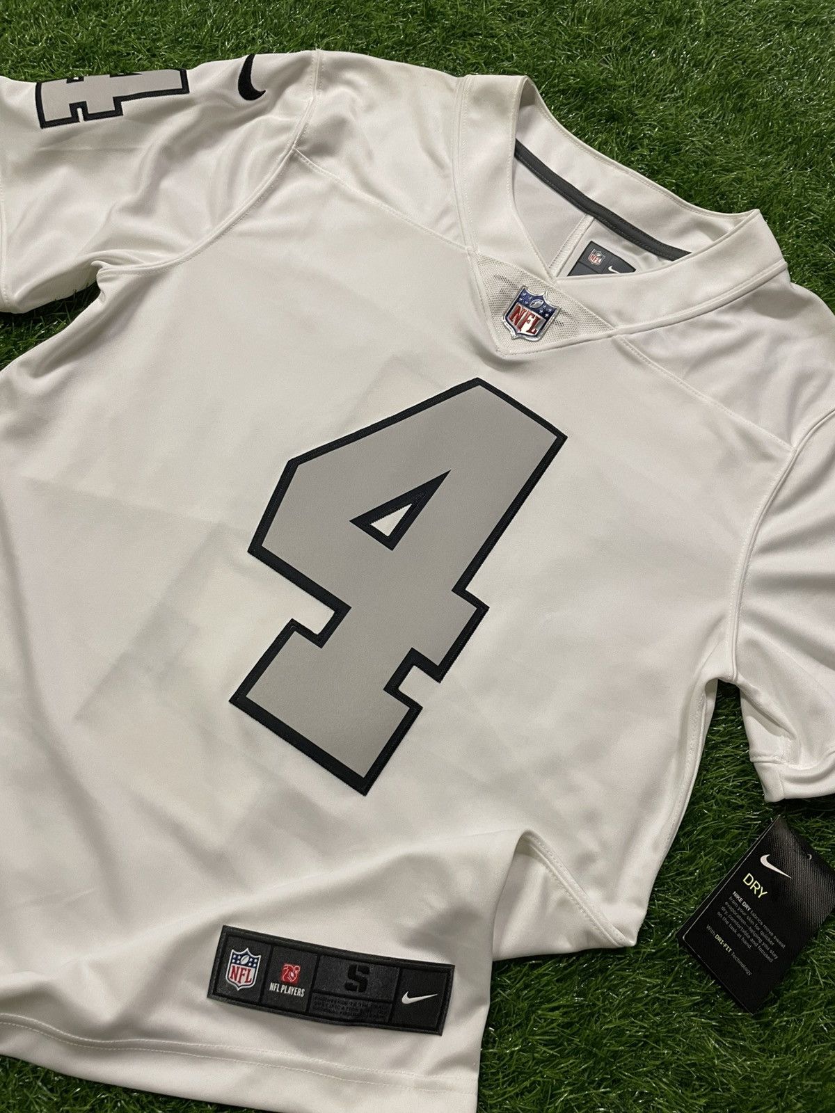 NFL Nike NFL Oakland Raiders Jersey Derek Carr Small White Short Size US S / EU 44-46 / 1 - 3 Thumbnail