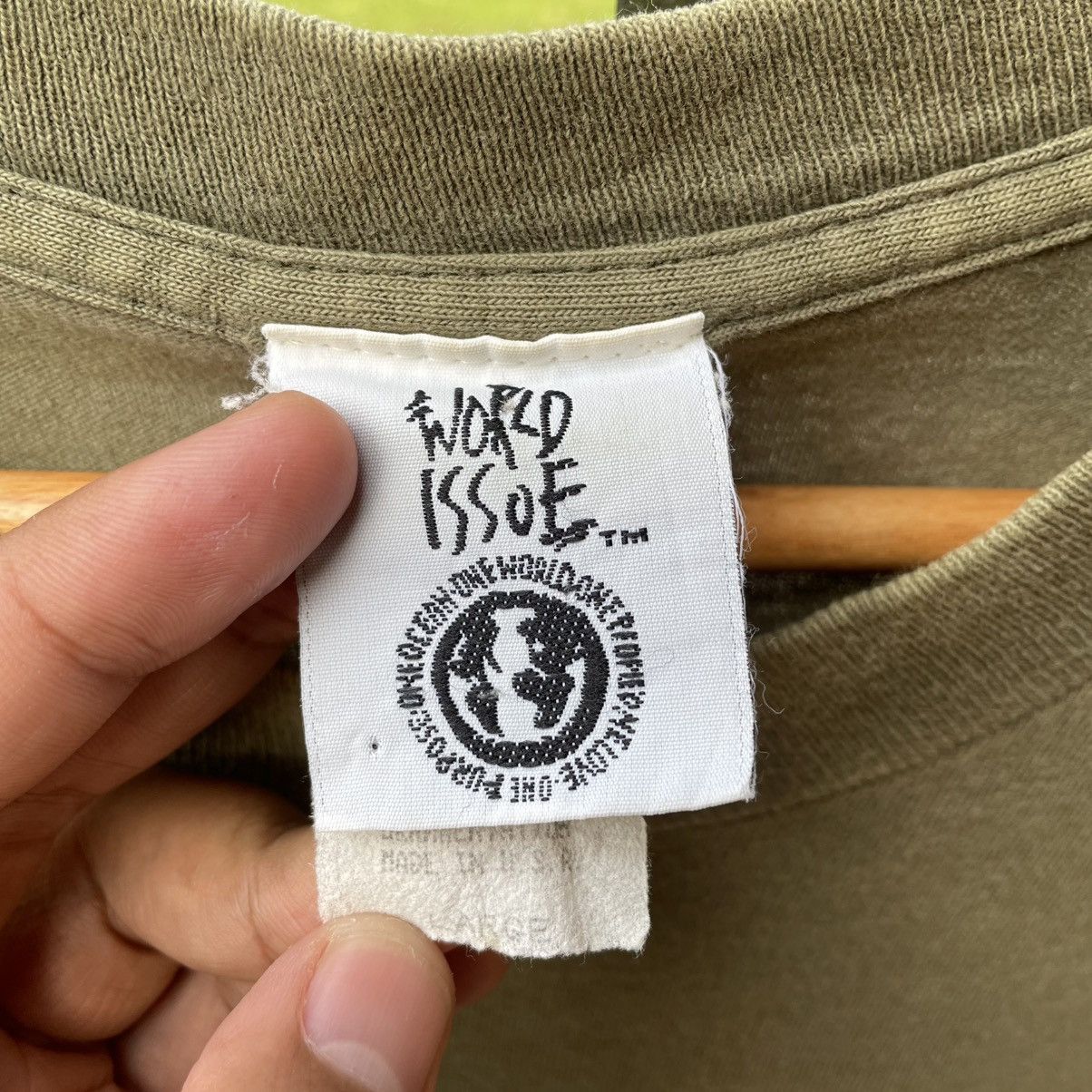 Welcome Skateboards 🔥Vintage 1994 World Issue Big Logo Sun Faded Skate Tee Size US L / EU 52-54 / 3 - 12 Thumbnail