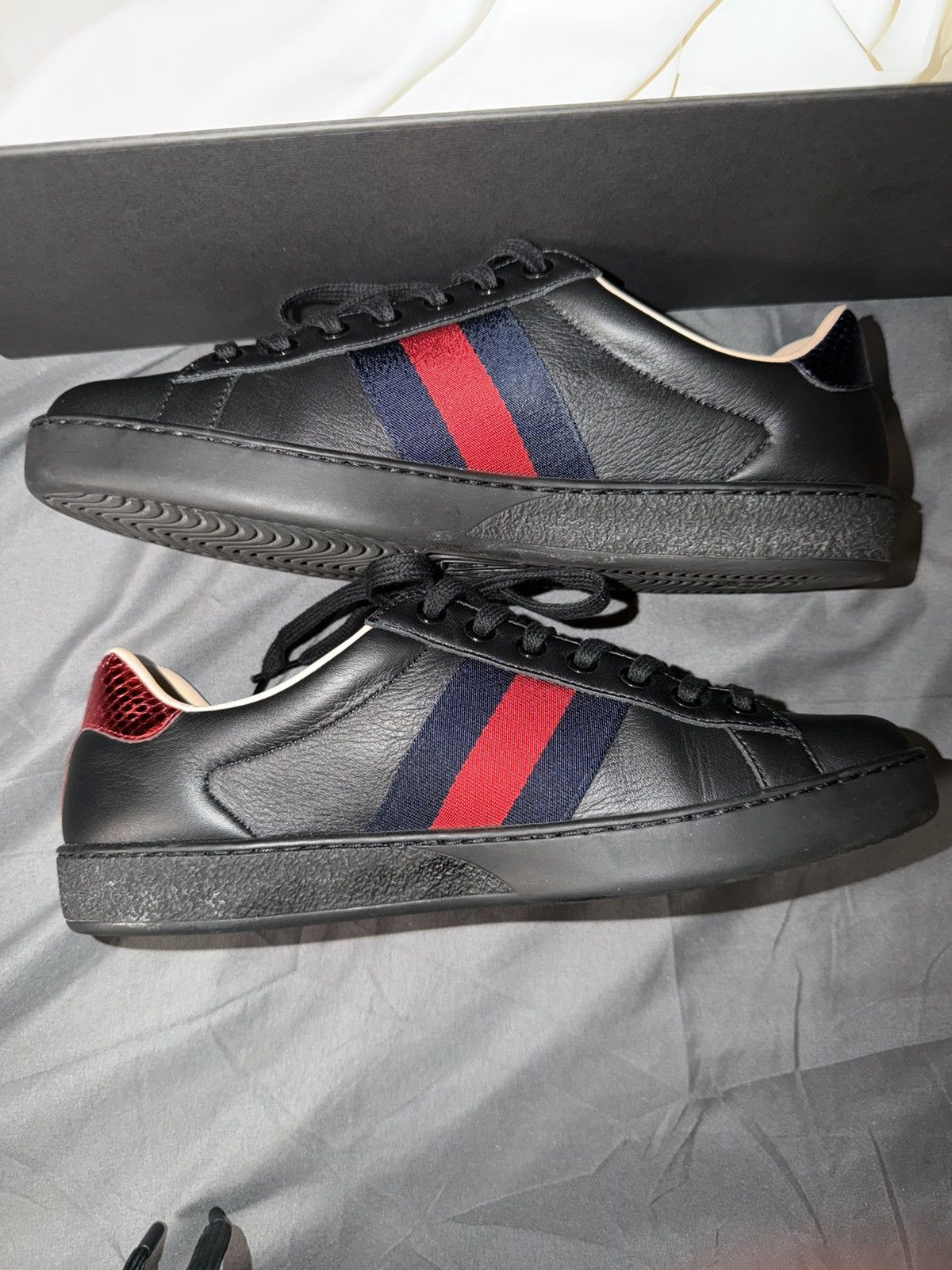 Gucci Gucci Ace Embroidered ‘Black Bee’ Size 6.5 Gucci, 7.5/8 US M Size US 7.5 / EU 40-41 - 2 Thumbnail