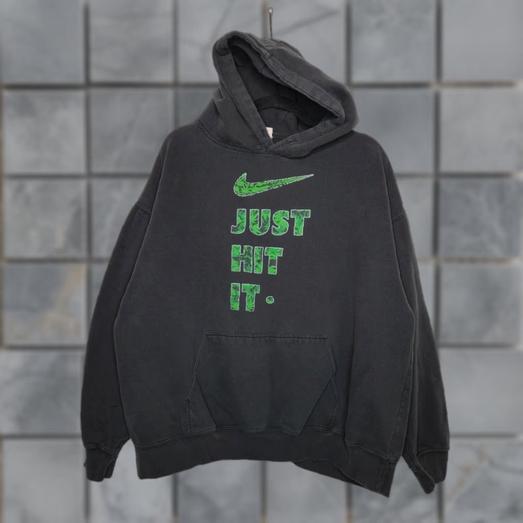 Nike VINTAGE Nike Sweatshirt Hoodie Just Hit It Week Flower Black 2XL Unisex Adults Pullover Mens Womens Size US XXL / EU 58 / 5 - 1 Thumbnail