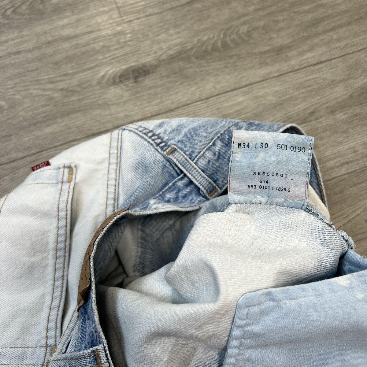 Levi's Vintage Clothing Vintage USA Levis 501 Button Fly Jeans, Light Wash Fade Size US 34 / EU 50 - 6 Thumbnail
