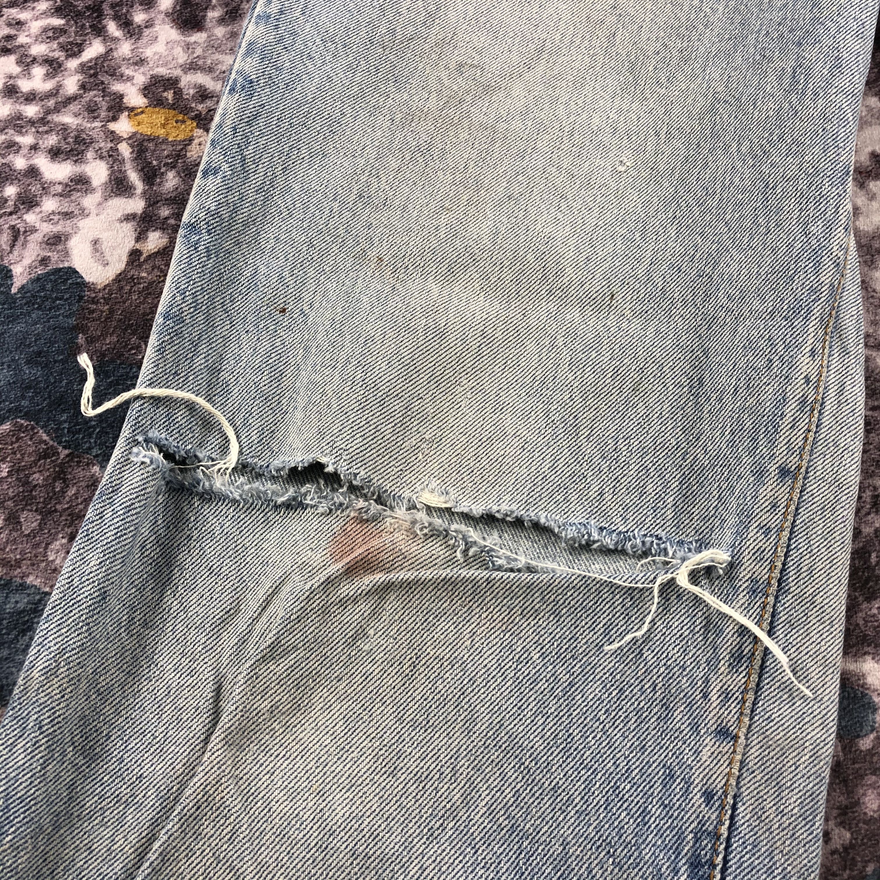 Levi's × Vintage Vintage Light Wash Distress Levis 501 Jeans-JM2234 Size US 30 / EU 46 - 11 Thumbnail