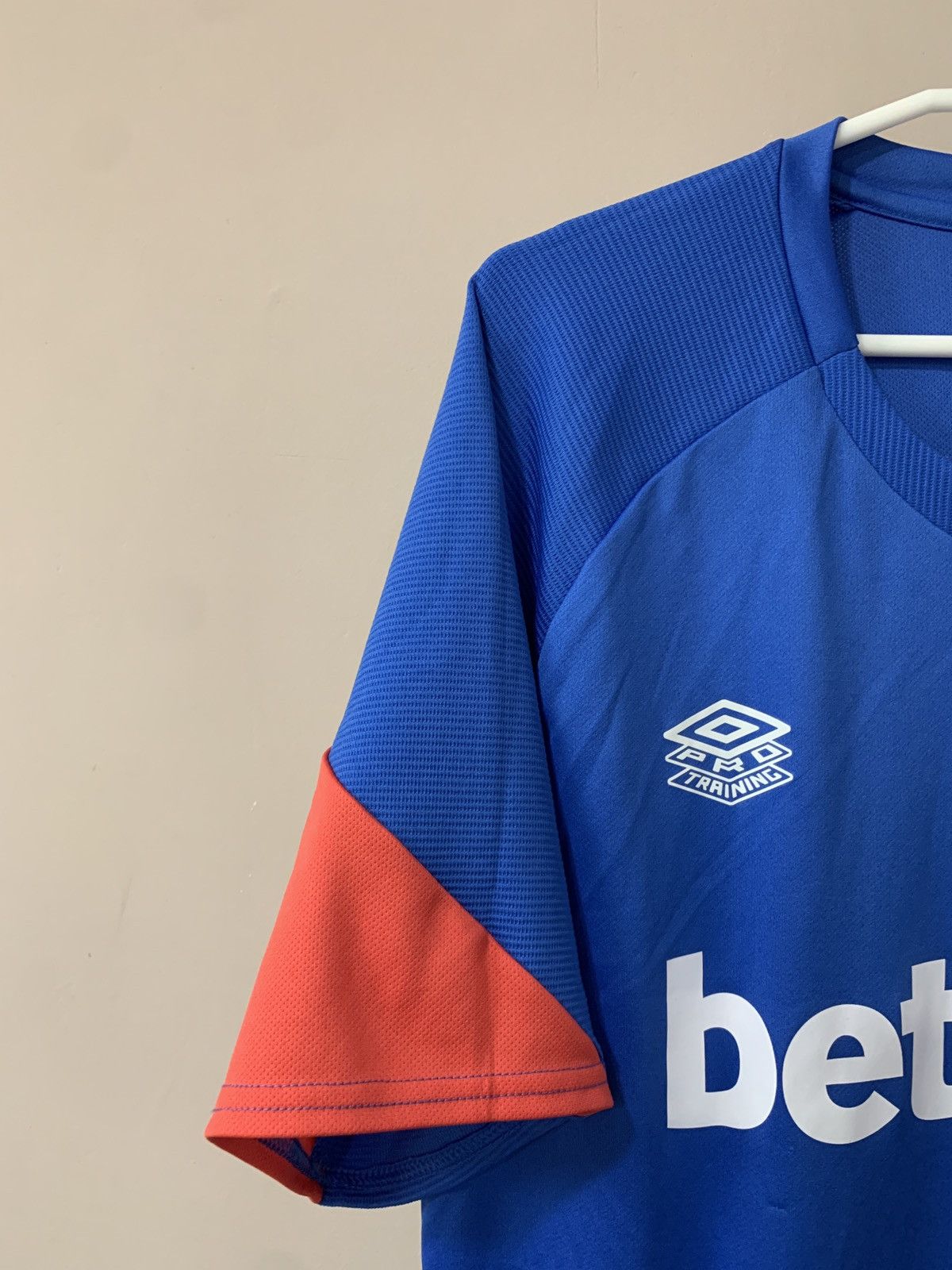 Umbro West Ham United Training Football Jersey Soccer Umbro Shirt Size US XL / EU 56 / 4 - 4 Thumbnail