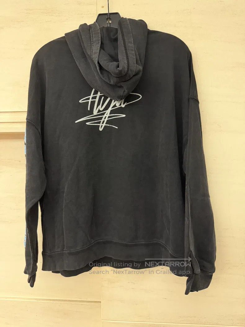 Balenciaga Balenciaga Vintage black limited edition portrait hoodie Size US M / EU 48-50 / 2 - 2 Thumbnail