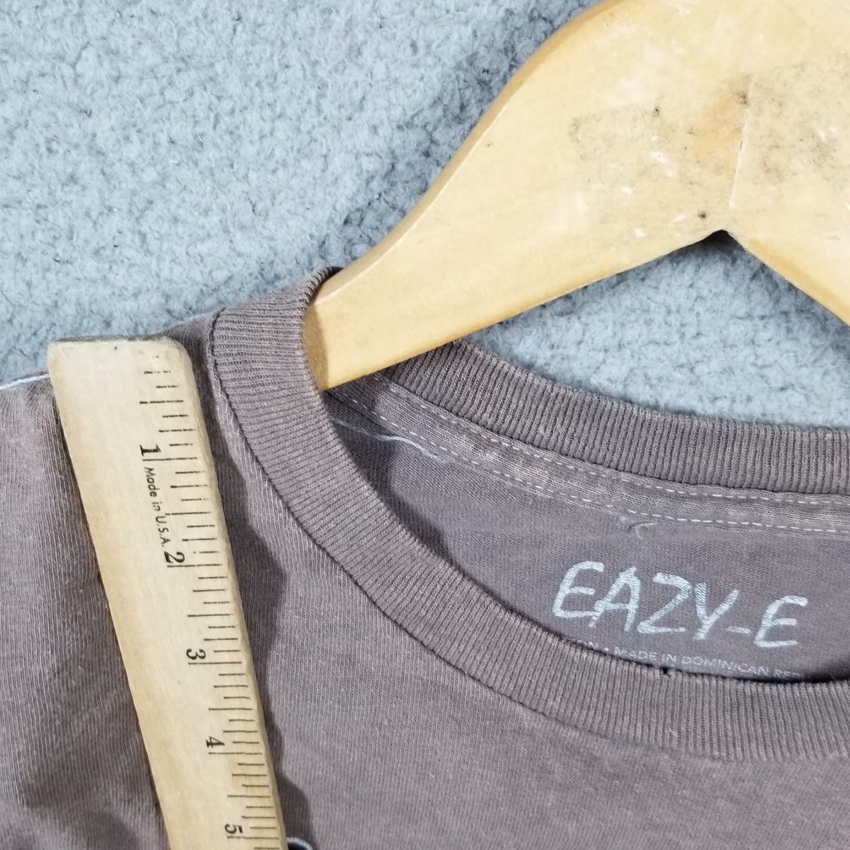 Express VINTAGE Easy E Rapper T-Shirt Short Sleeve Men Adult Medium Brown Hip Hop 80s 90s Express Size US M / EU 48-50 / 2 - 4 Thumbnail