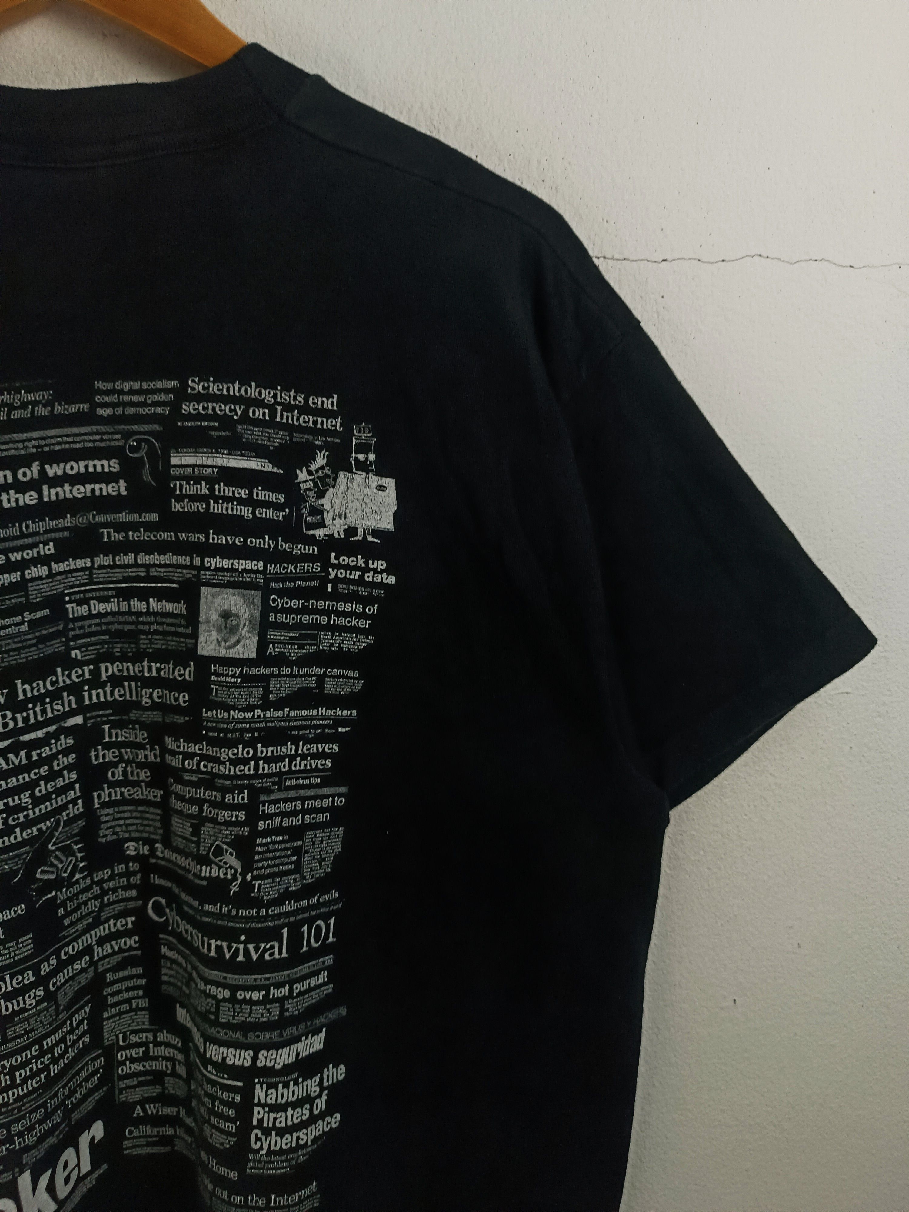 Vintage VINTAGE 90'S 2600:THE HACKER QUARTERLY VERY RARE MICROSOFT Size US XL / EU 56 / 4 - 7 Thumbnail