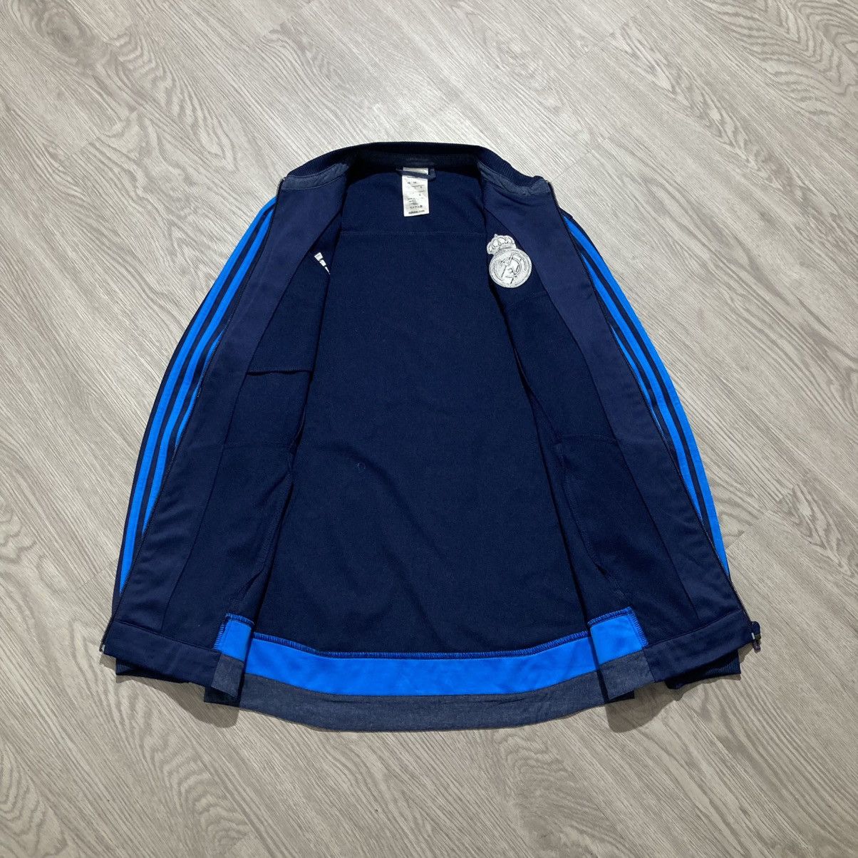 Vintage 2015-16 Real Madrid Adidas Tracktop Zip Jacket 3 Stripes Size US M / EU 48-50 / 2 - 9 Thumbnail