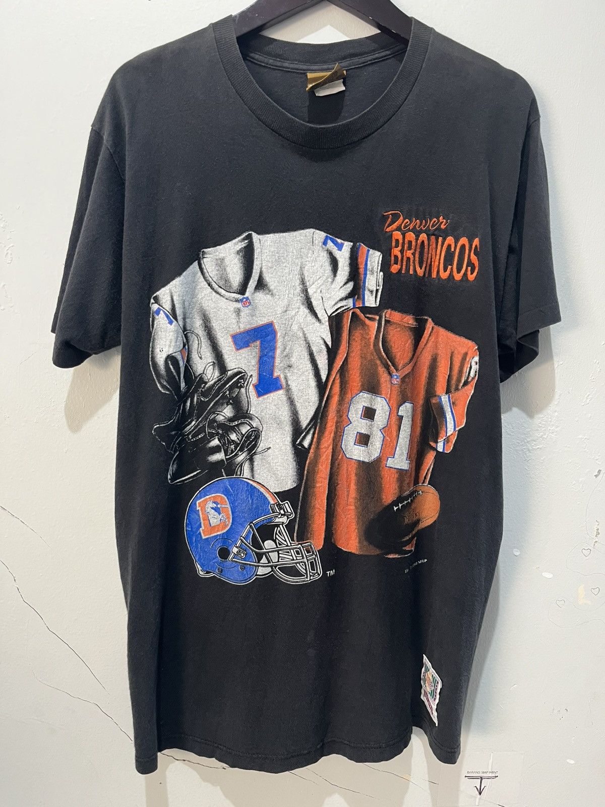 Vintage Vtg NFL Denver Broncos T-Shirt Size US M / EU 48-50 / 2 - 6 Thumbnail