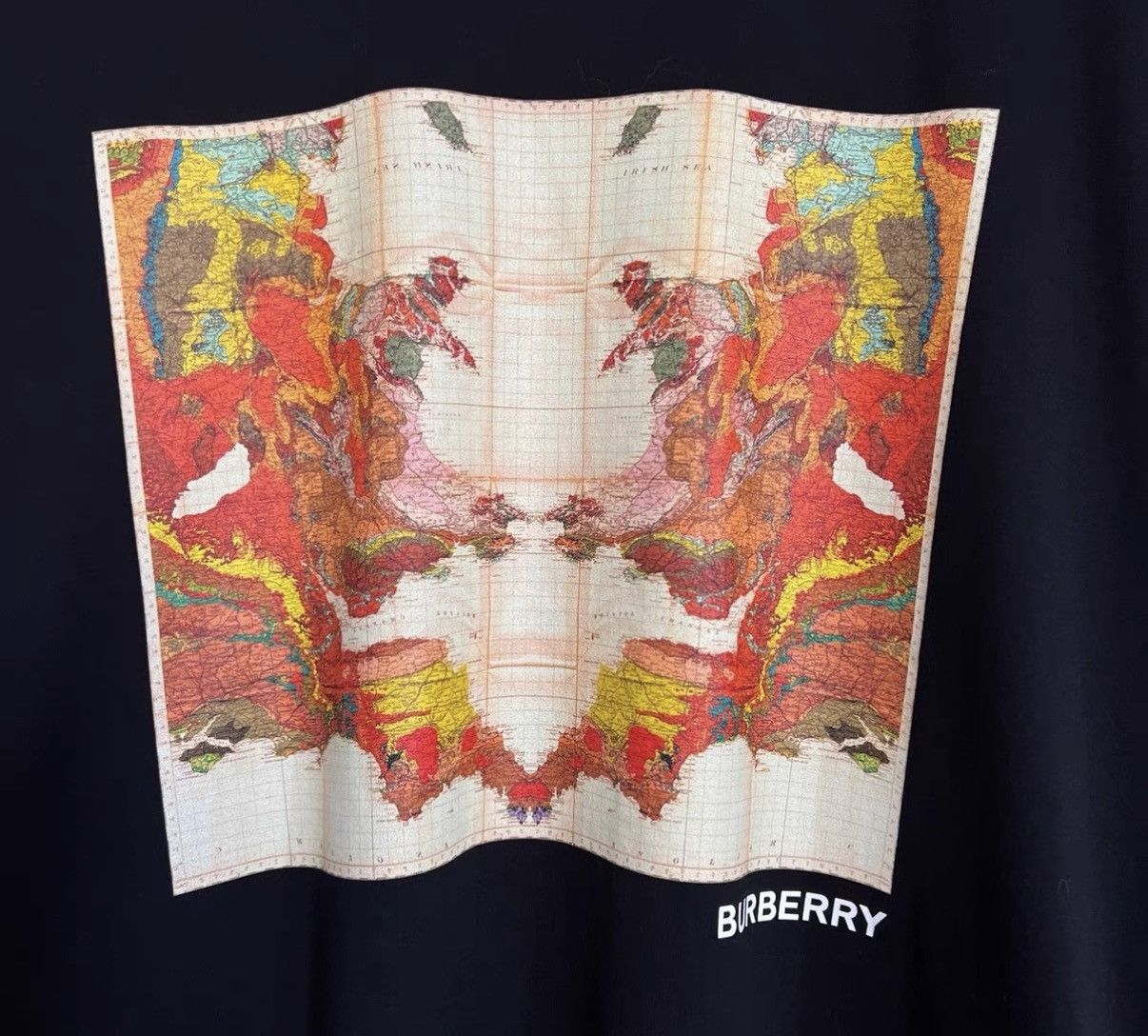 Burberry Burberry Black Map Print Logo Short Sleeve T-Shirt Size US S / EU 44-46 / 1 - 3 Thumbnail
