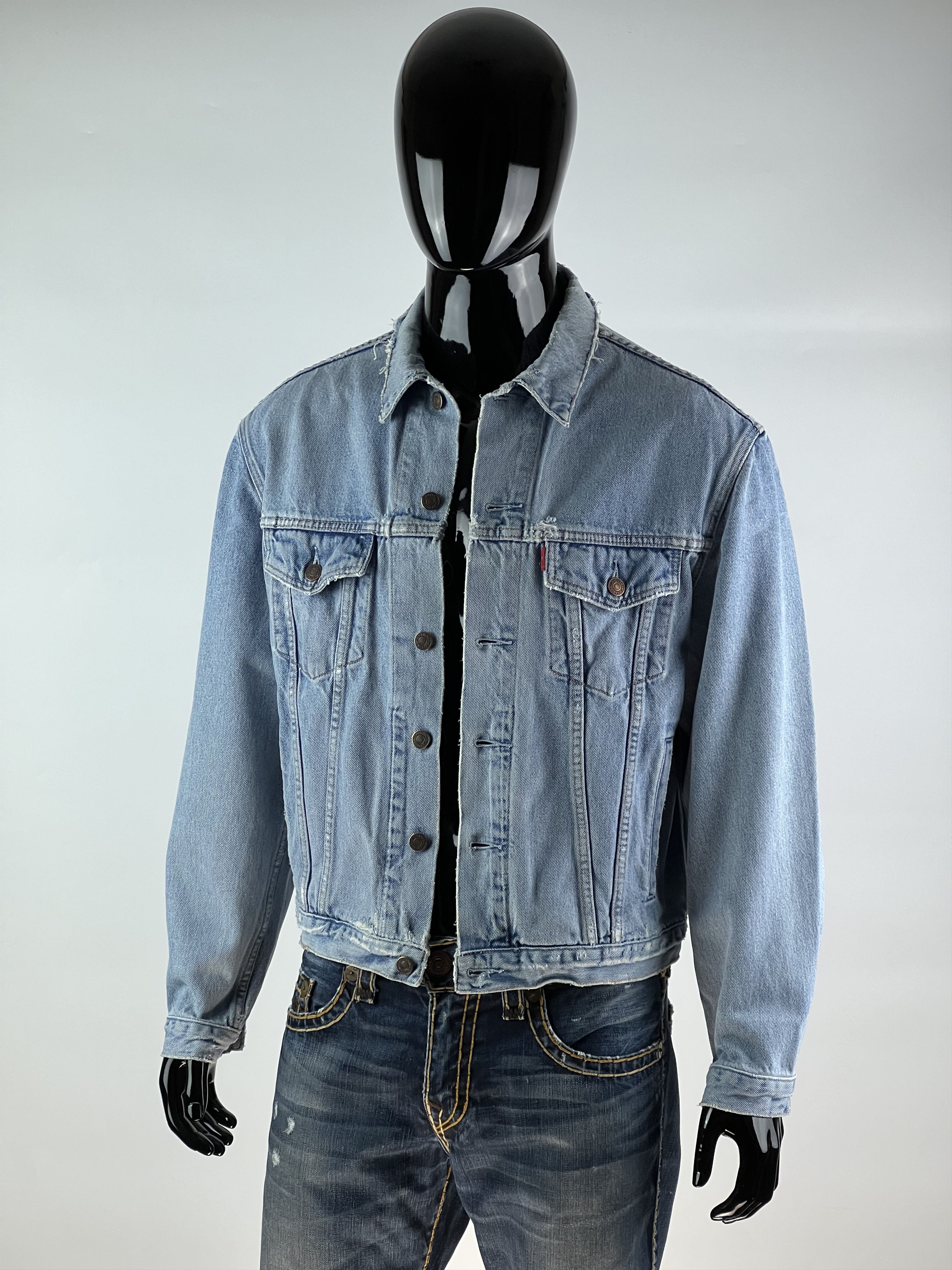 Levi's 90s Levis VTG Men's Distressed Denim Jacket Size M Size US M / EU 48-50 / 2 - 1 Thumbnail