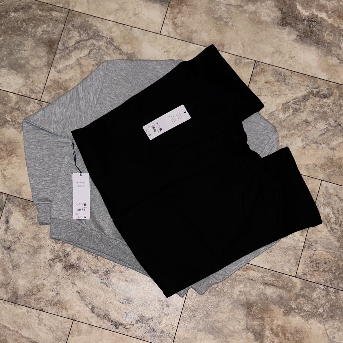 Alo Alo Yoga Accolade Crewneck & Sweatpants Set Grey/Black Small Size S / US 4 / IT 40 - 2 Thumbnail