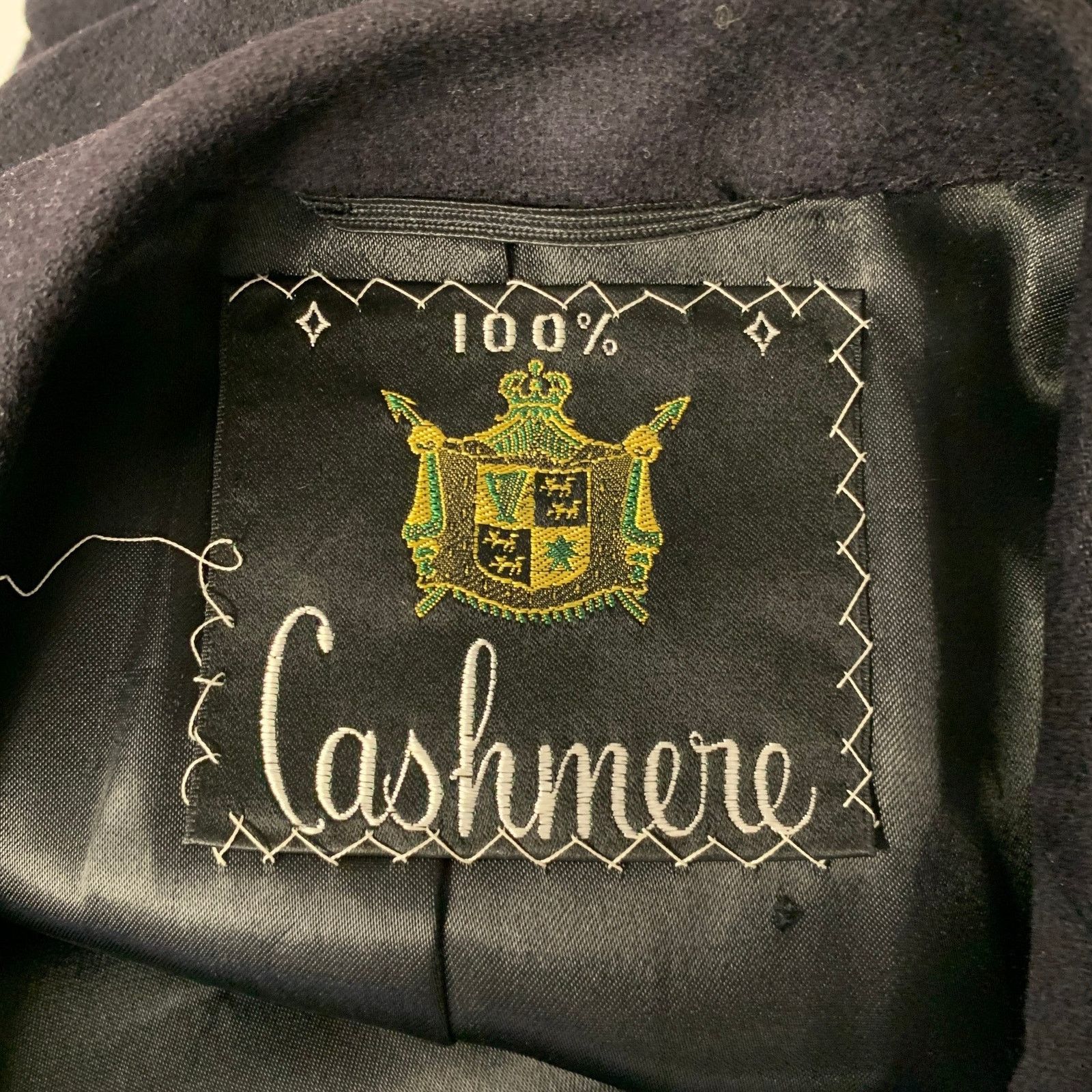 Vintage VINTAGE Size 44 Black Cashmere Notch Lapel Coat Size US L / EU 52-54 / 3 - 4 Thumbnail