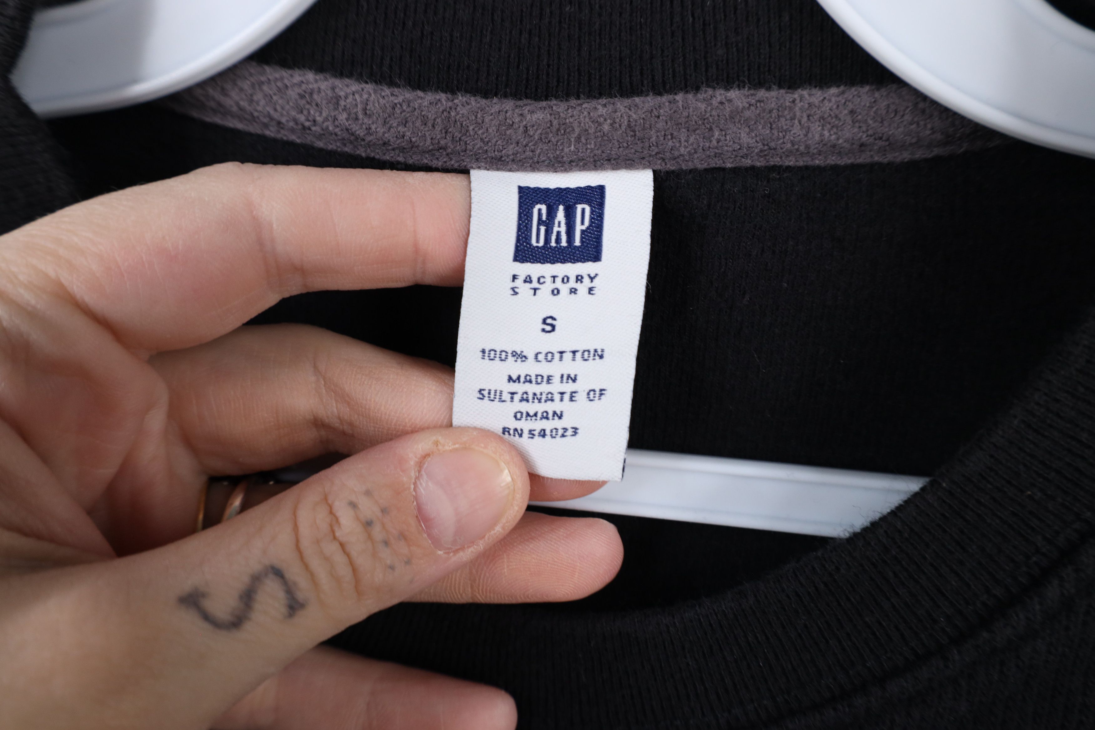 Gap × Vintage Vintage Y2K Gap Heavy Ribbed Knit Long Sleeve T-Shirt Size US S / EU 44-46 / 1 - 7 Thumbnail