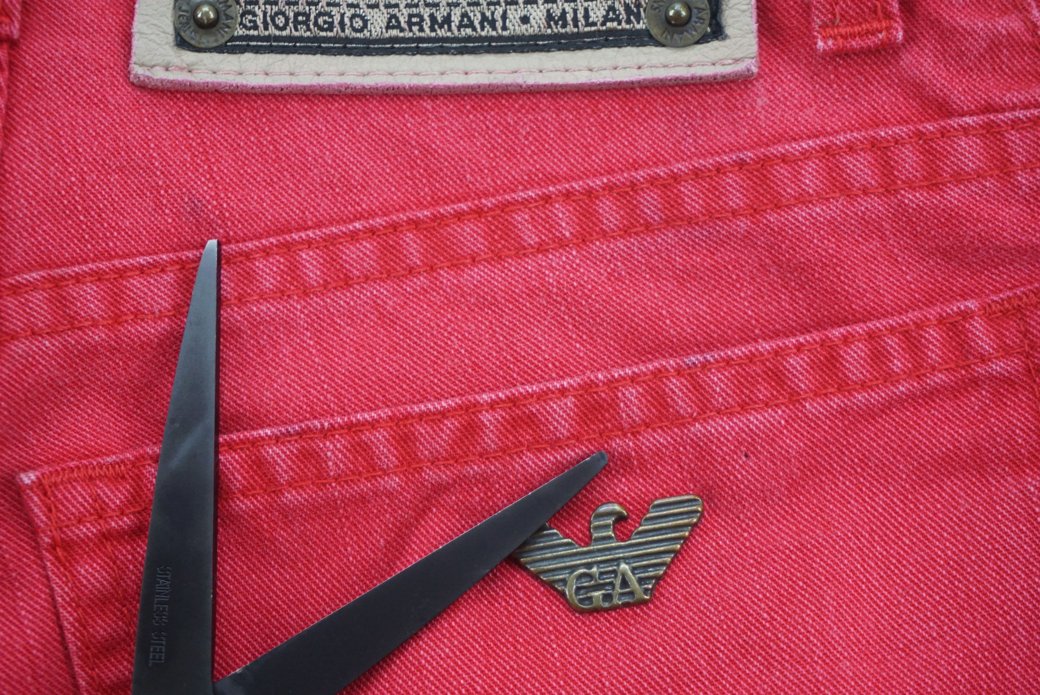 Armani Distressed Jeans W24xL31.75 High-Waisted Denim Made in Italy Size 24" / US 00 / IT 34 - 19 Thumbnail