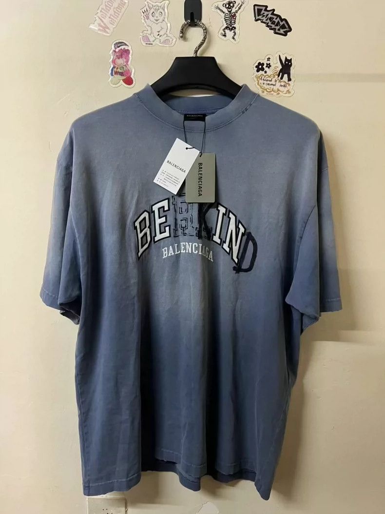 Balenciaga Balenciaga Haze Blue Patch Logo Short Sleeve L Size Size US L / EU 52-54 / 3 - 1 Thumbnail